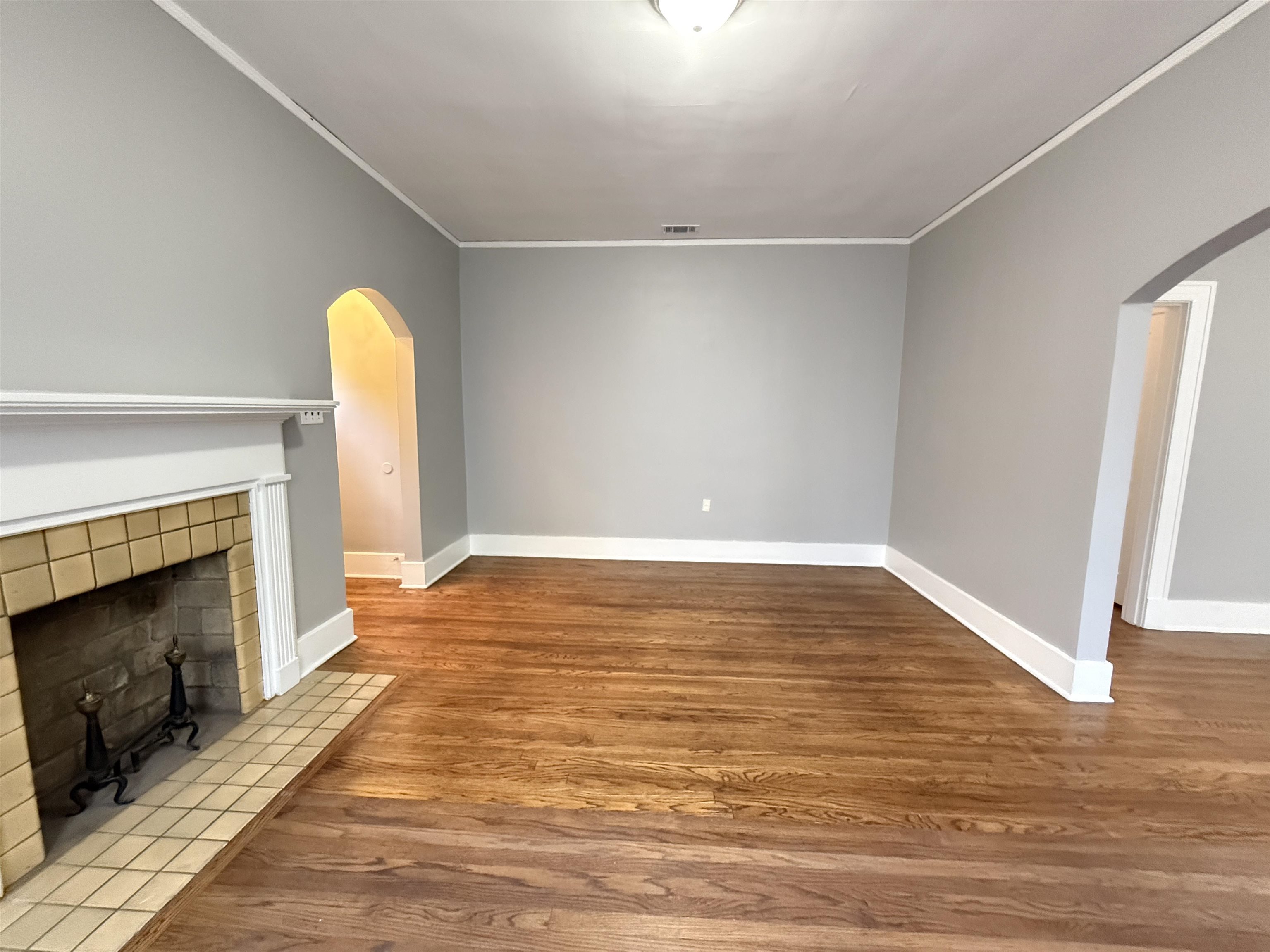 745 Holly St Property Photo 3