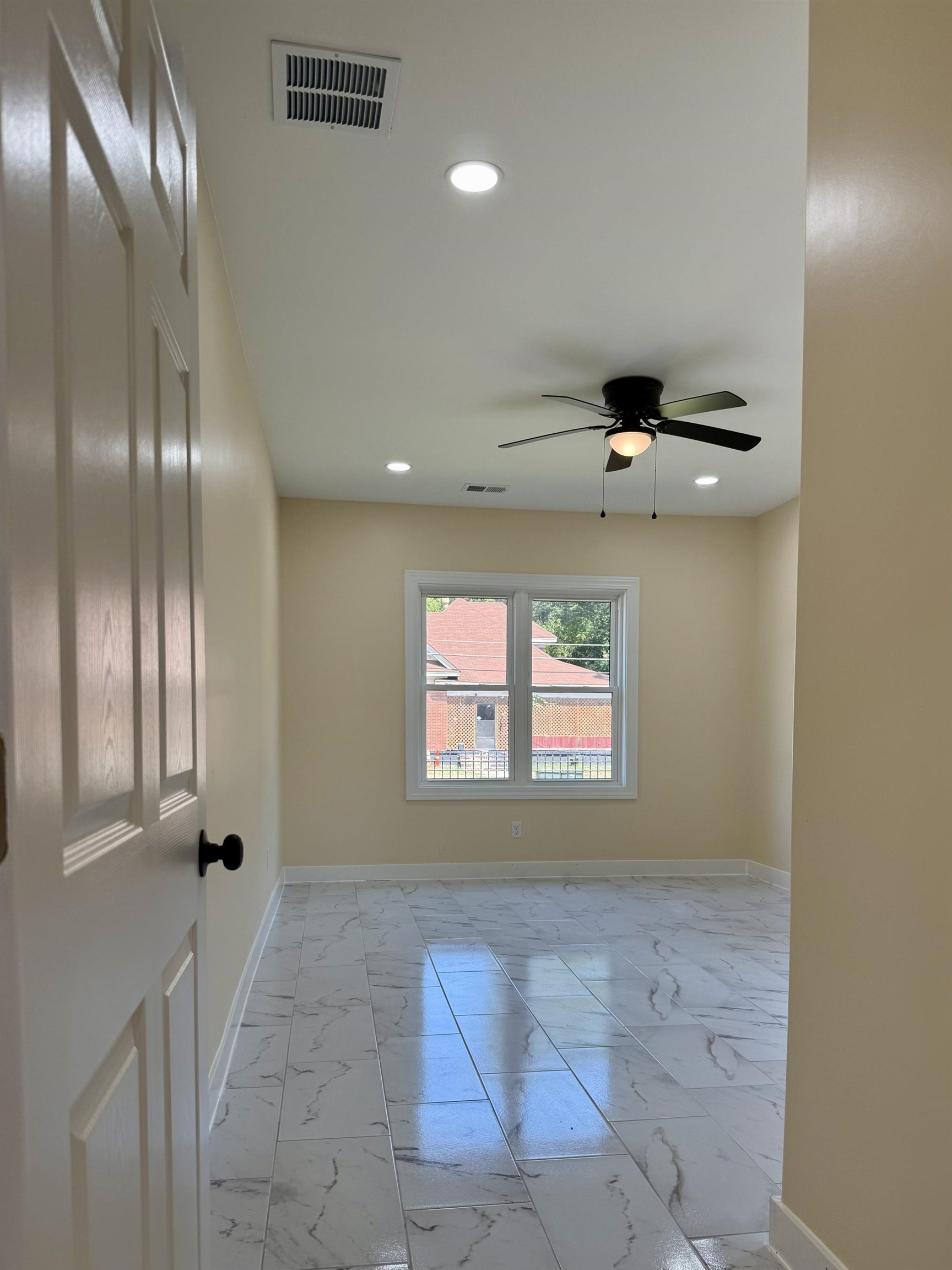 3437 Powell Ave Property Photo 15
