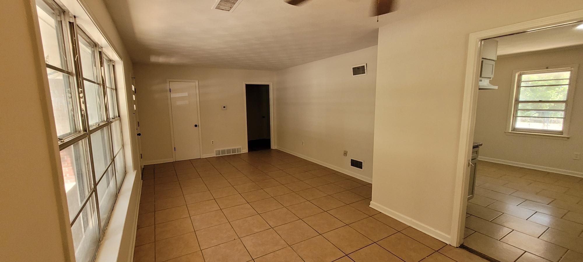 3164 Beauchamp Ave Property Photo 4