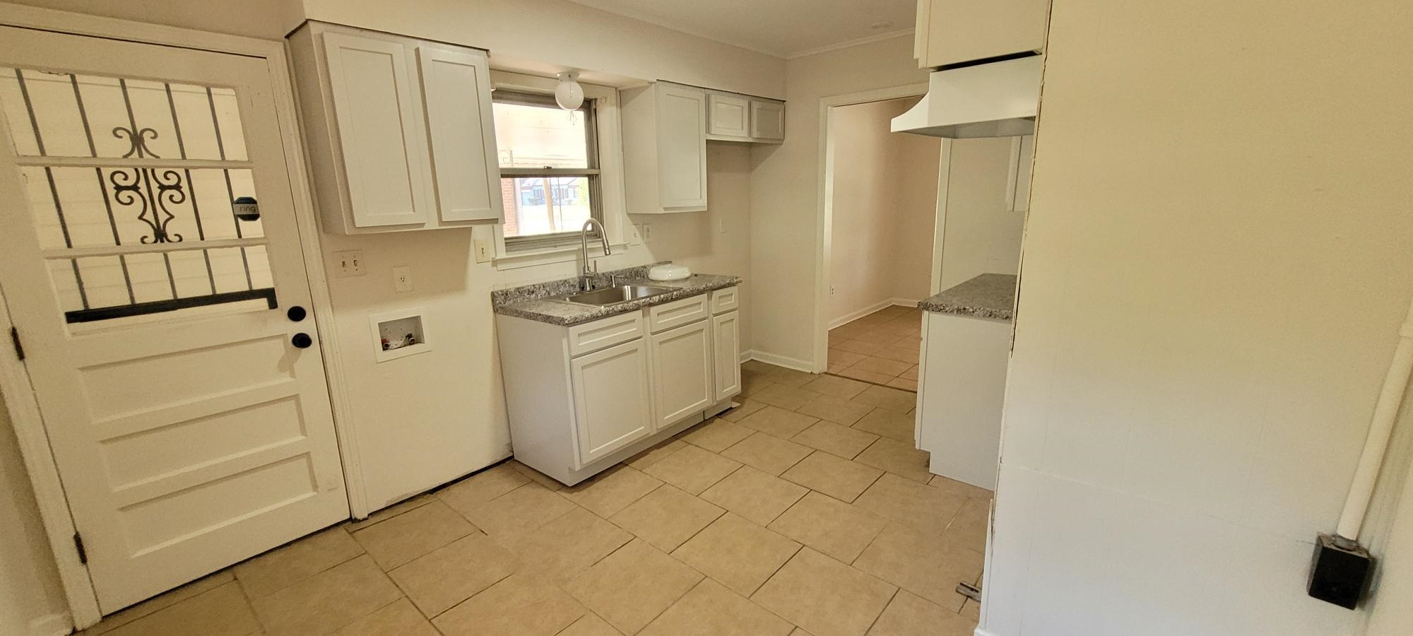 3164 Beauchamp Ave Property Photo 13