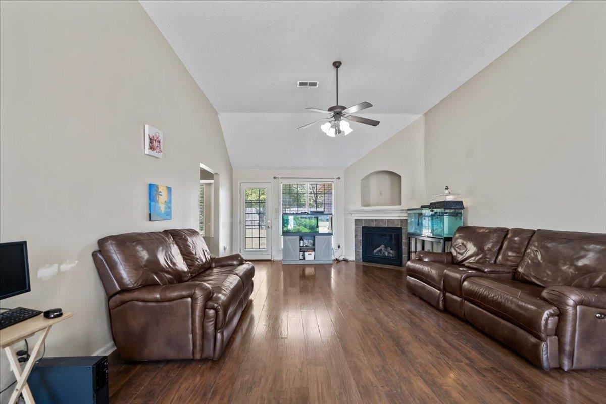 9562 Misty Knoll Dr Property Photo 9