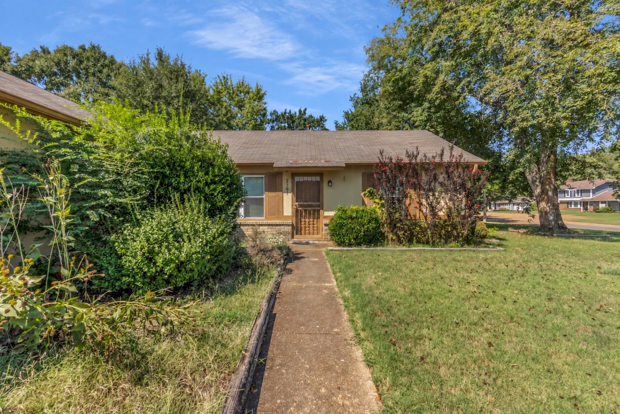 2391 Barbaro Dr Property Photo 4