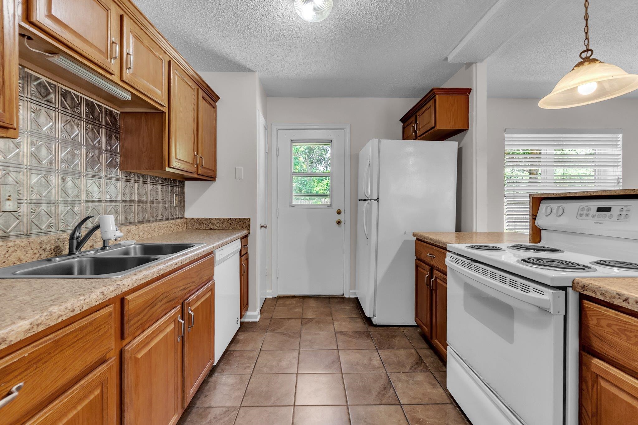 2391 Barbaro Dr Property Photo 11