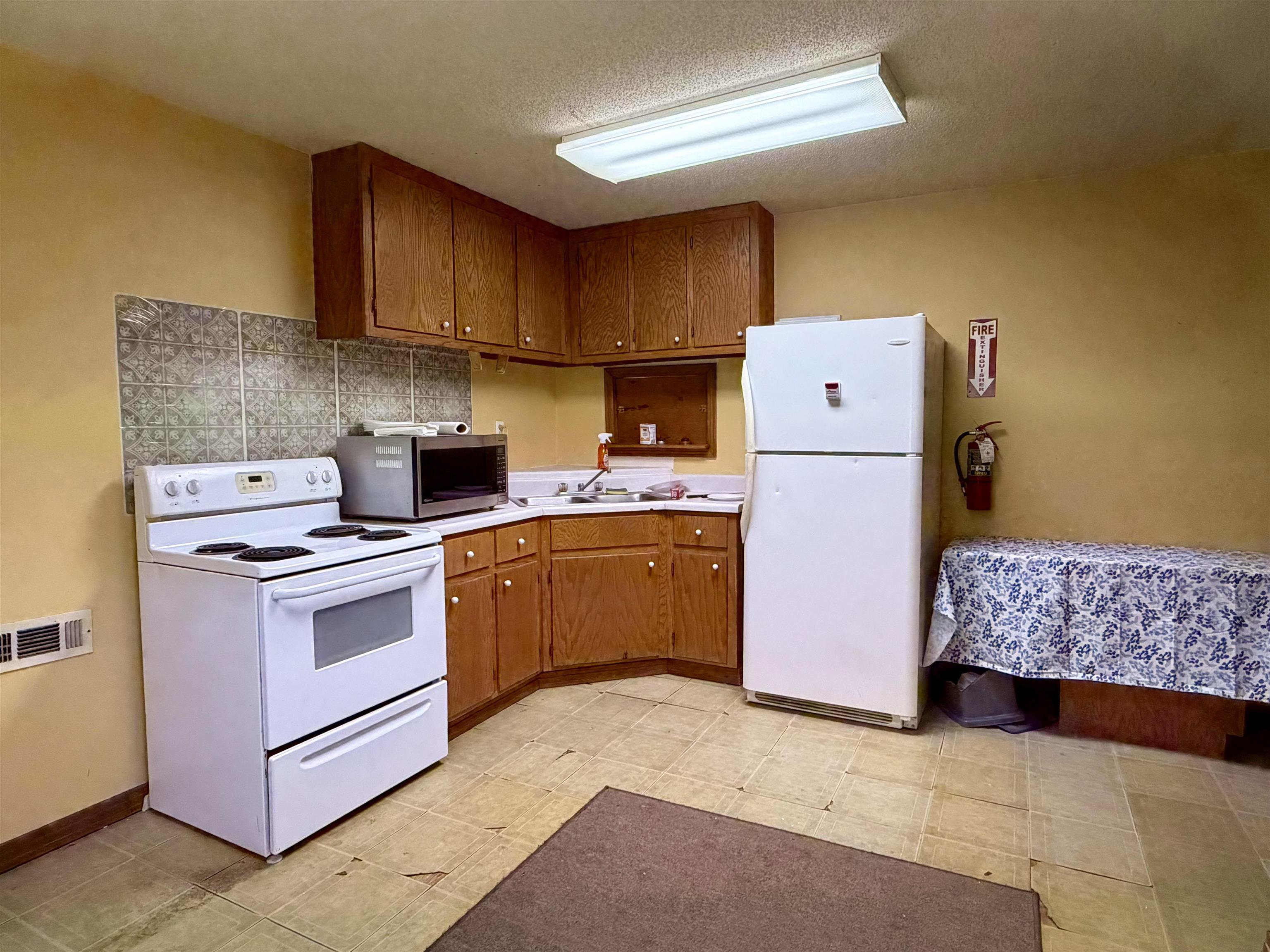 3856 57 Hwy Property Photo 22