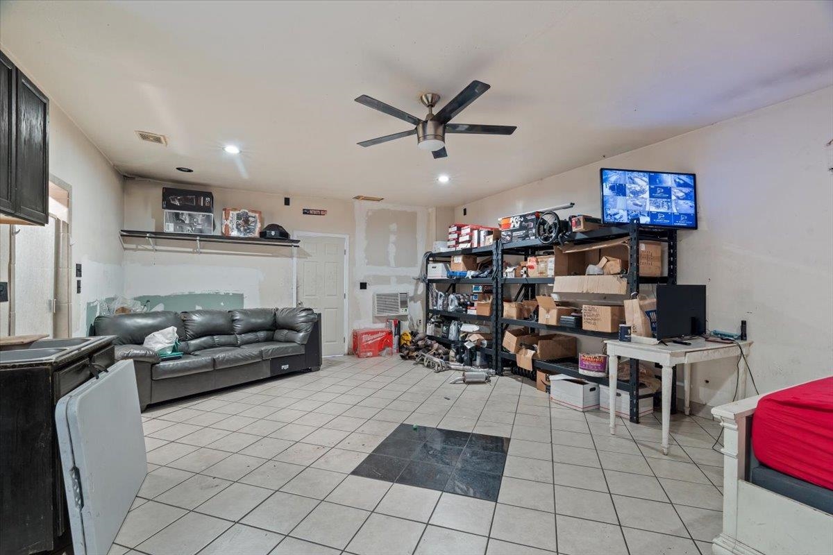 2597 Lamar Ave Property Photo 10