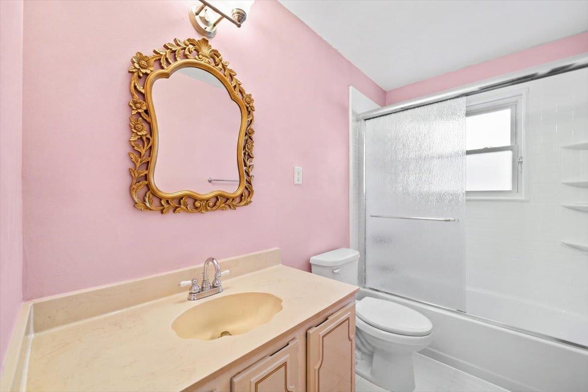 75 Viking Dr Property Photo 29