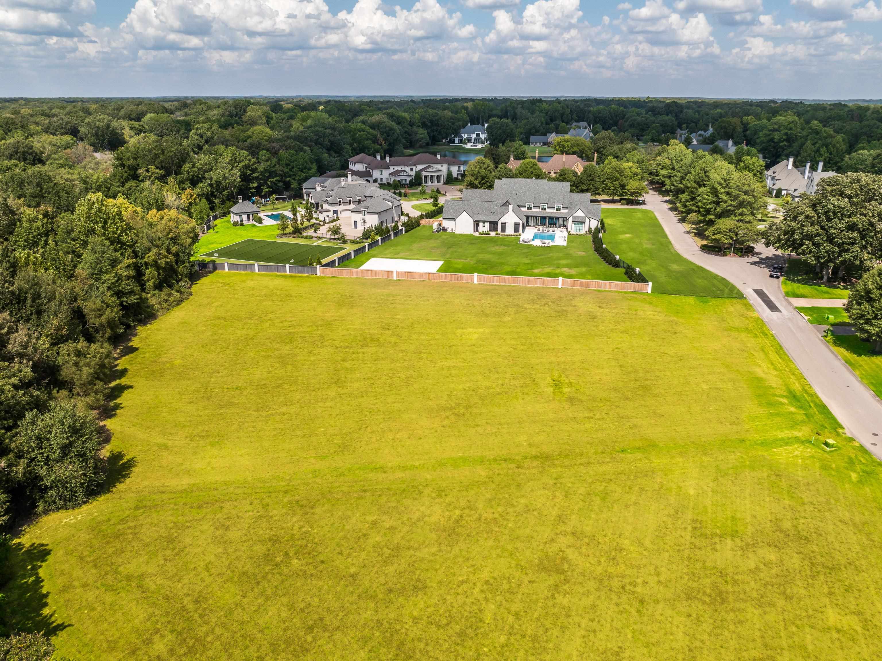 Dubray Manor Dr Property Photo 18