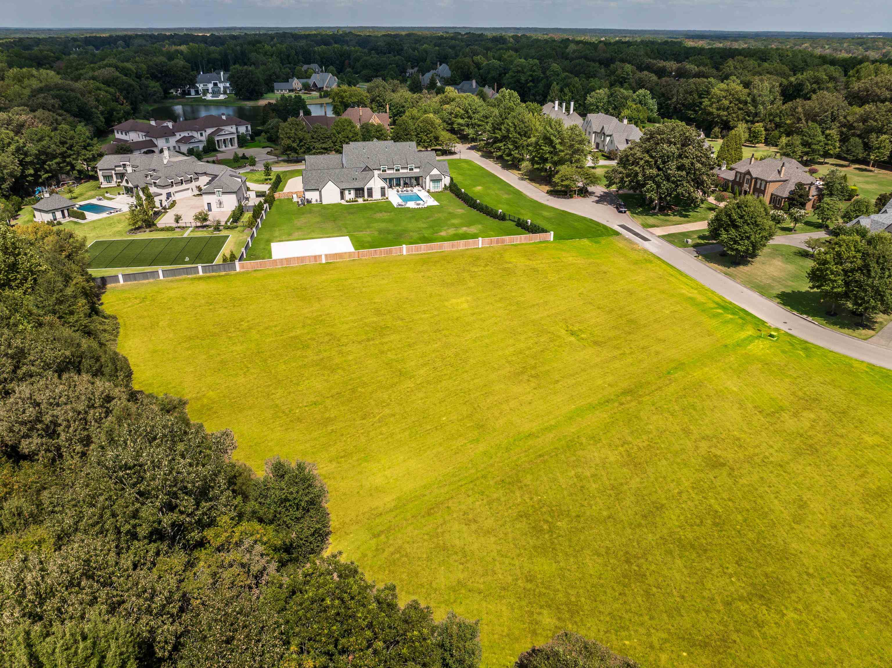 Dubray Manor Dr Property Photo 19