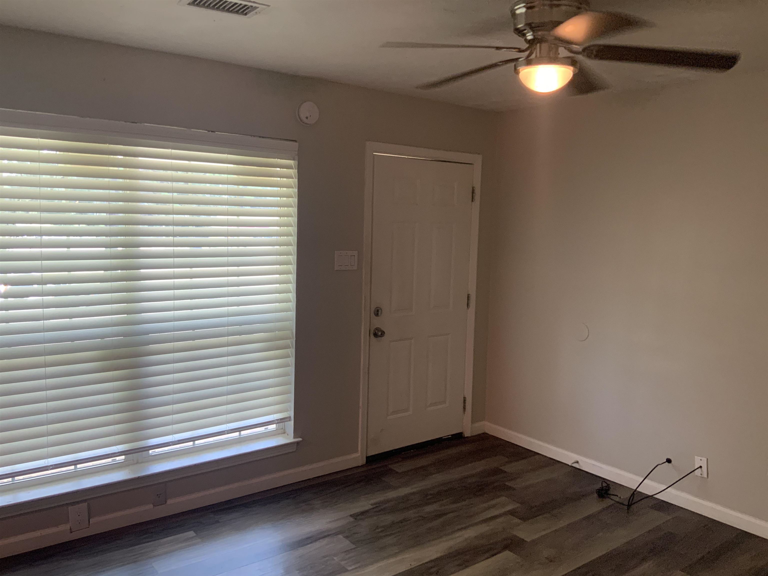 842 Pendleton St Property Photo 2