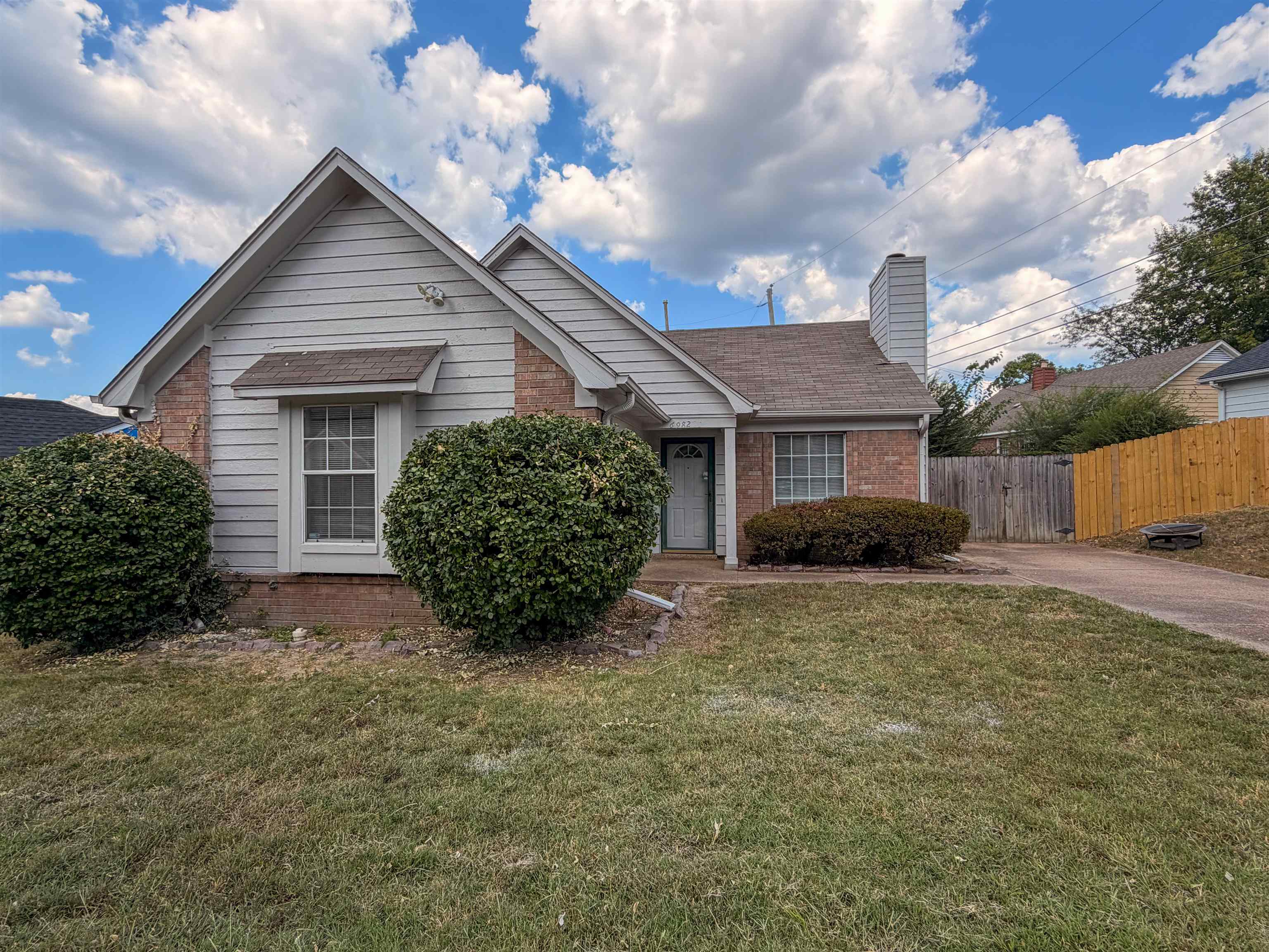 6982 LAGRANGE HILL RD Property Photo 1