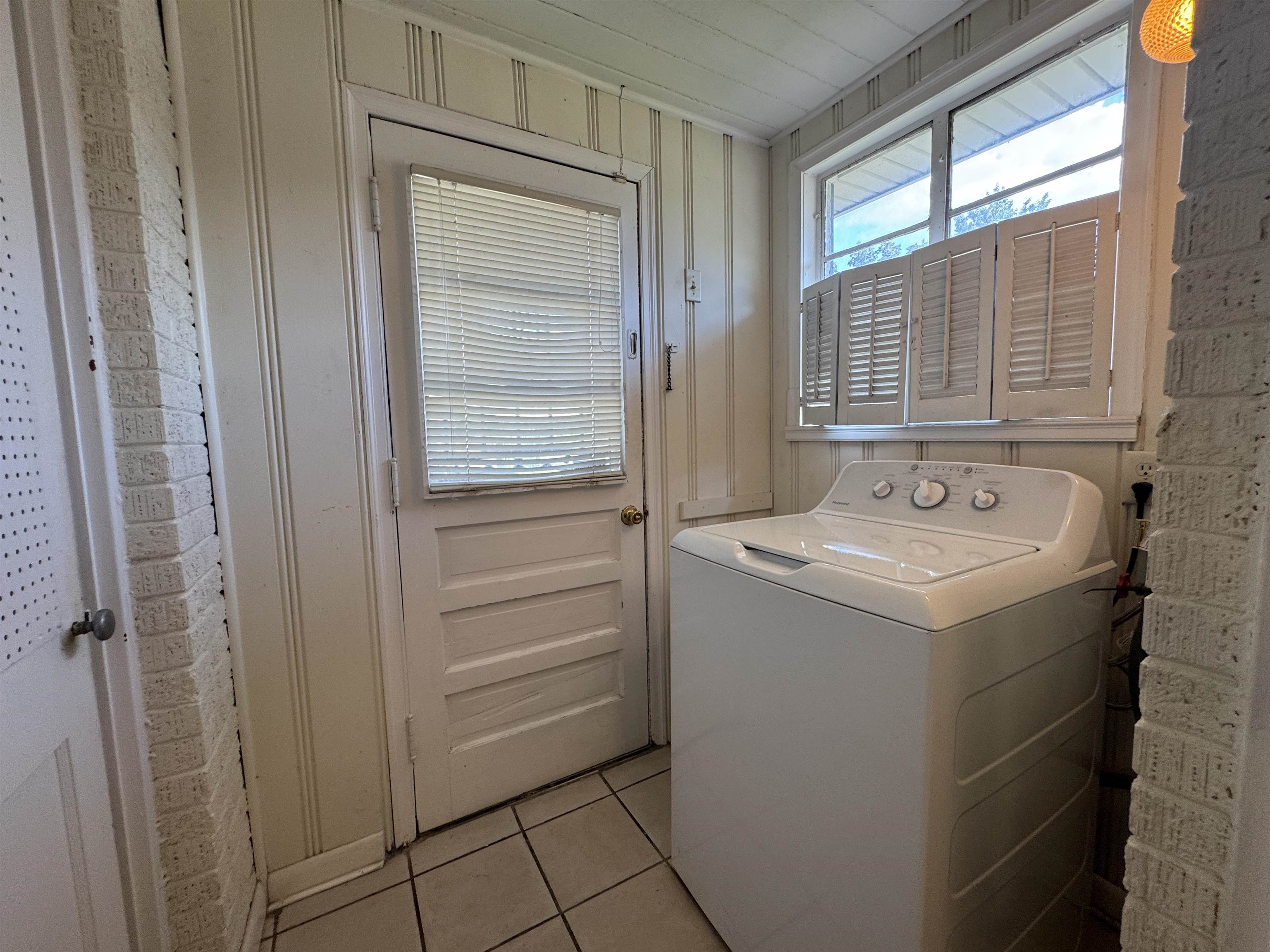 1282 Marcia Rd Property Photo 9