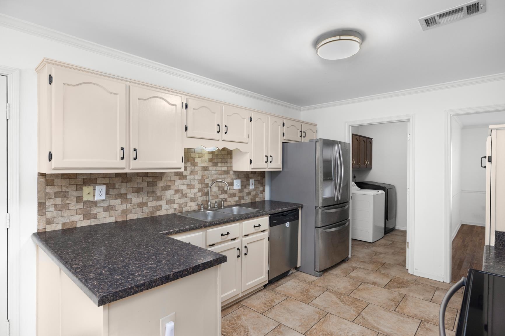 6649 Vallendar Cv Property Photo 12