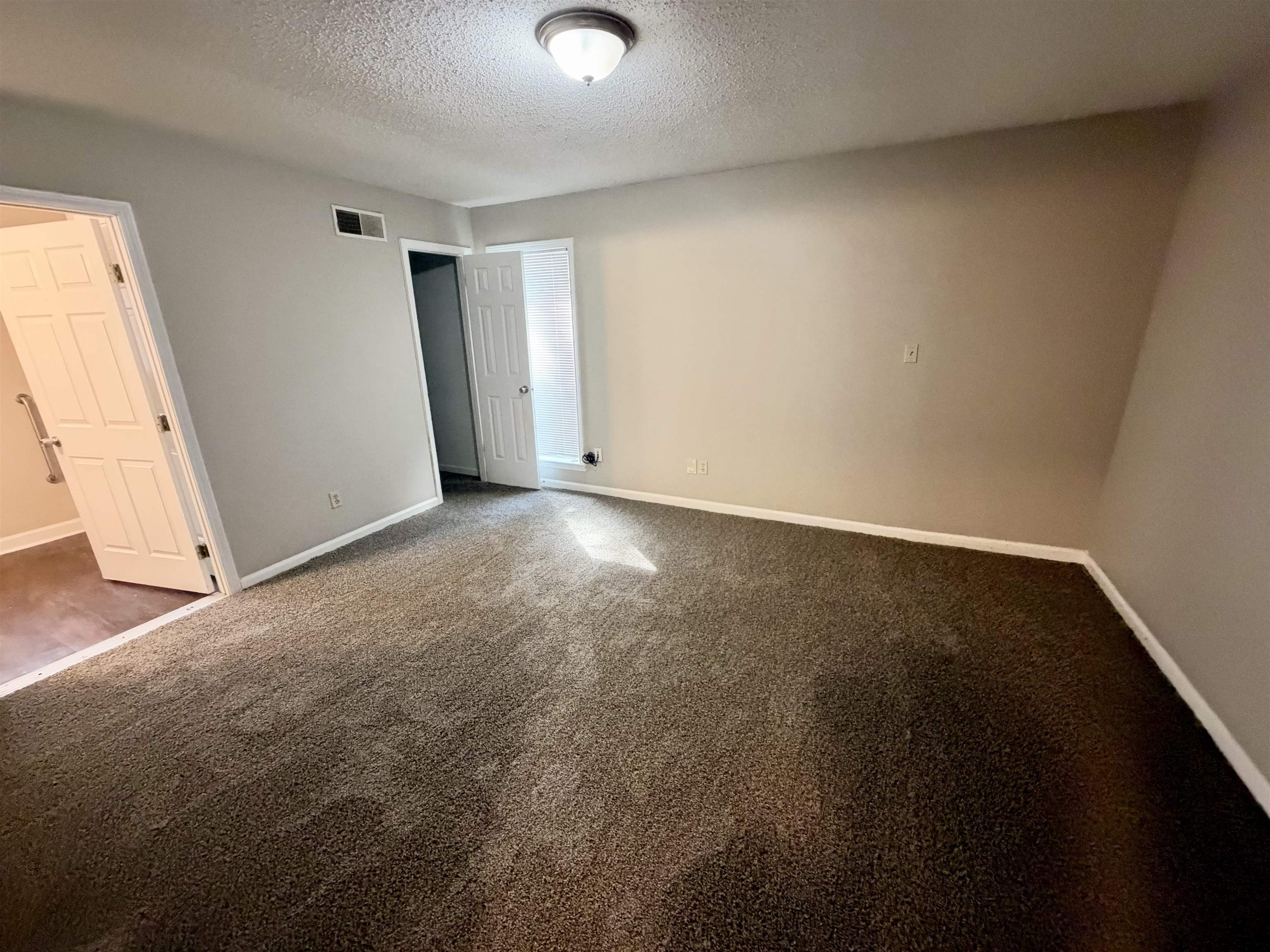 5363 Gloucester Ave Property Photo 8