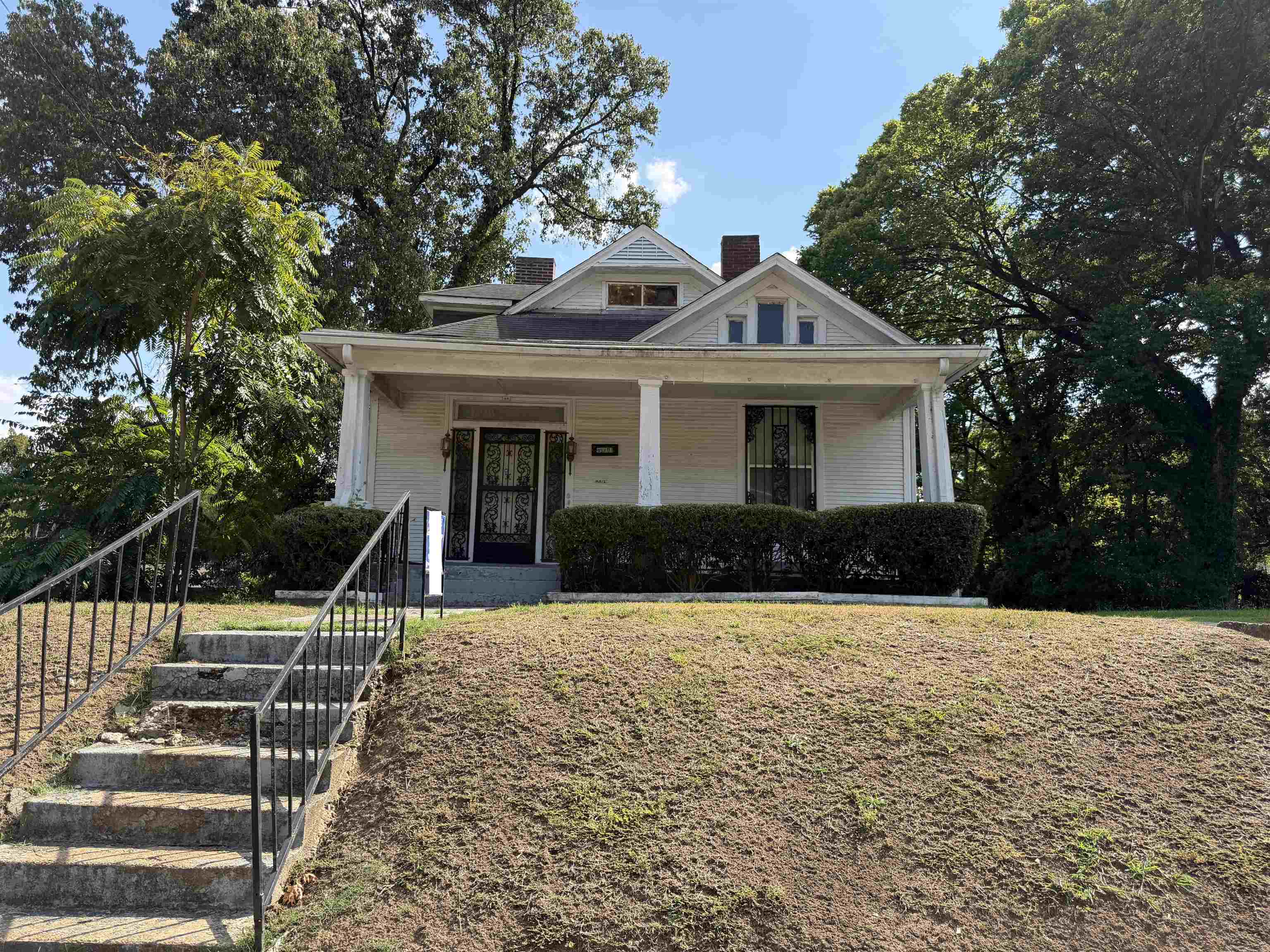 541 E TRIGG AVE E Property Photo 1