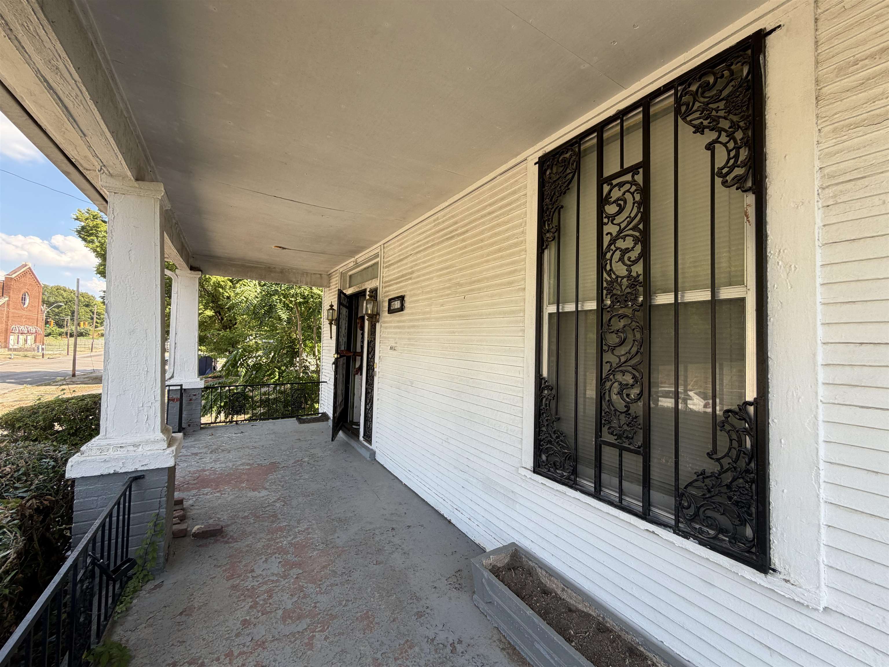 541 E Trigg Ave E Property Photo 6