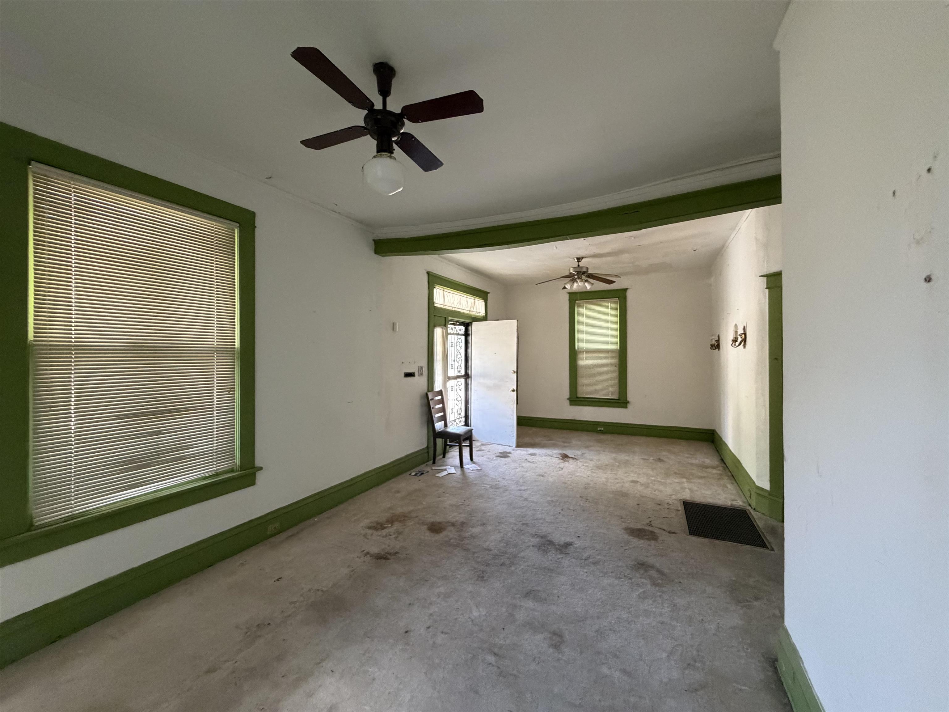 541 E Trigg Ave E Property Photo 9