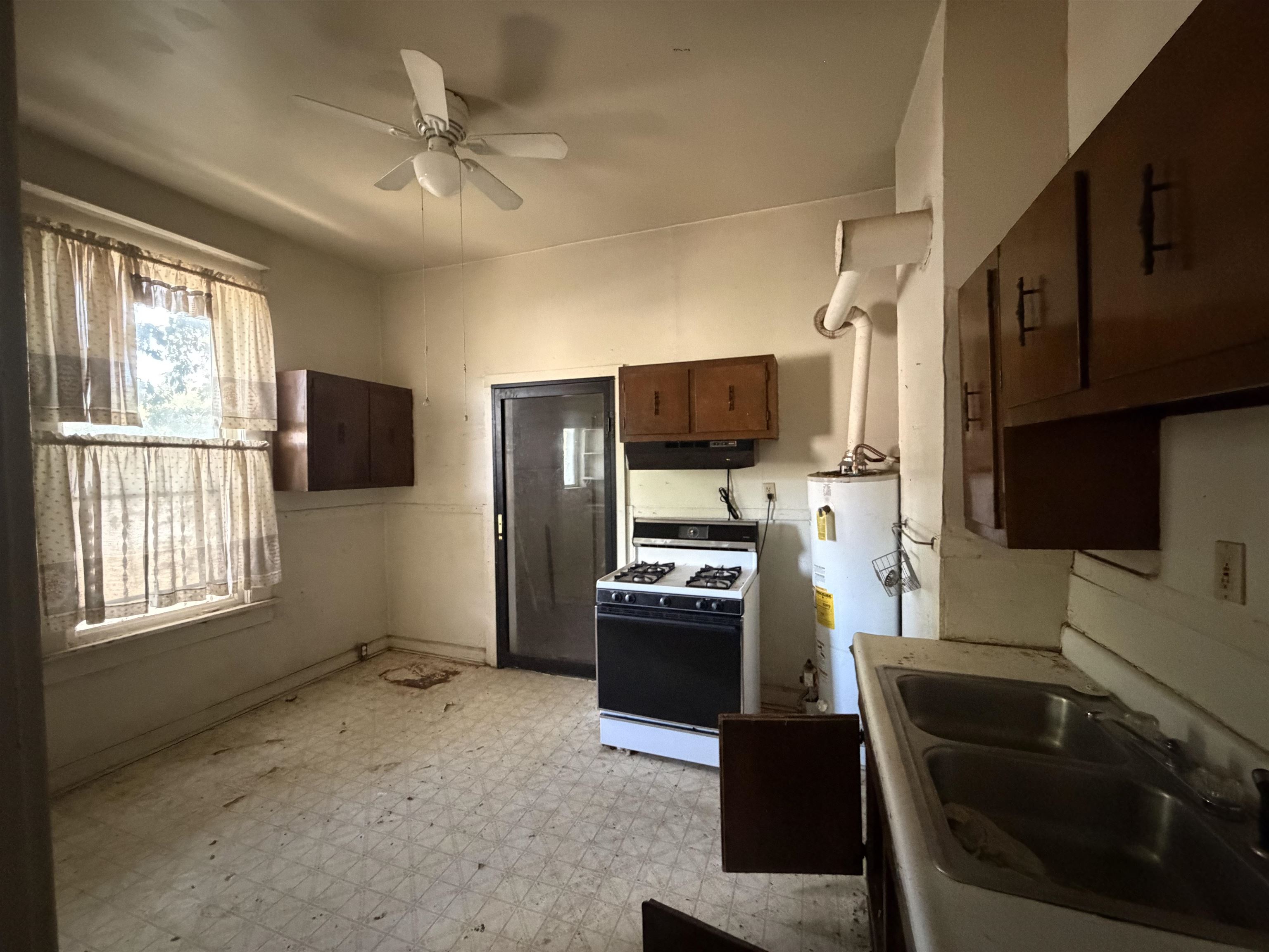 541 E Trigg Ave E Property Photo 18