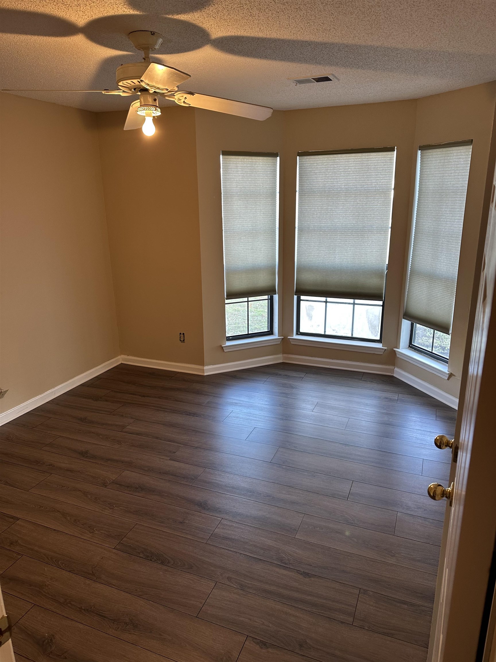 7551 Meadowland Dr Property Photo 2