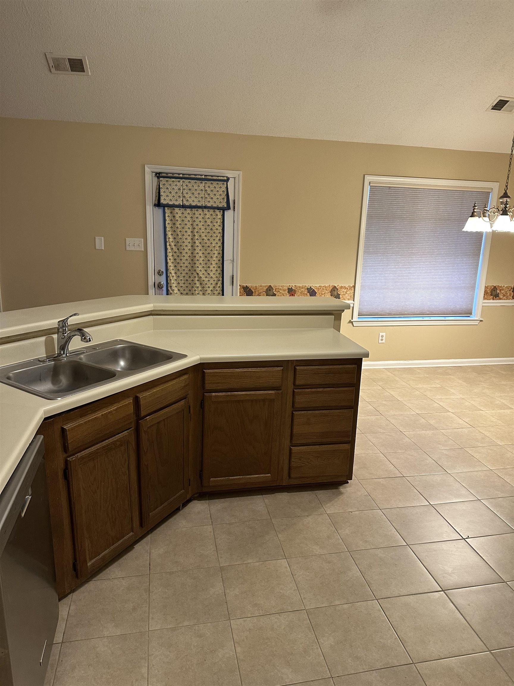 7551 Meadowland Dr Property Photo 13