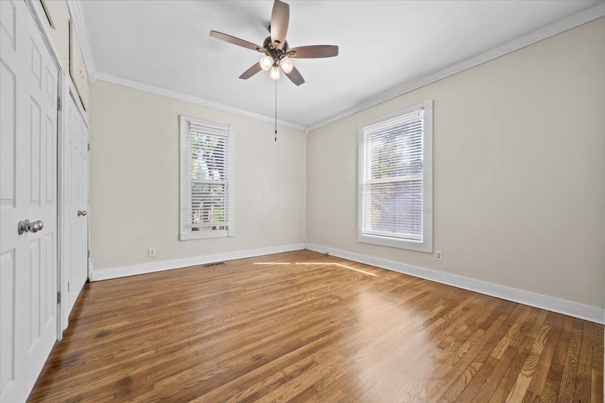 31 S Cox St Property Photo 7