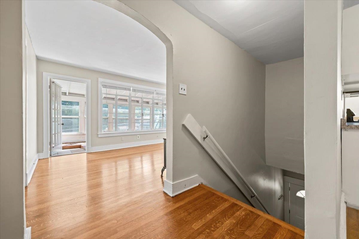31 S Cox St Property Photo 26