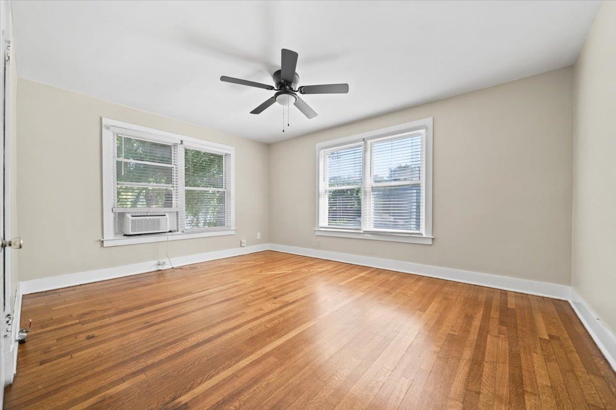 31 S Cox St Property Photo 32