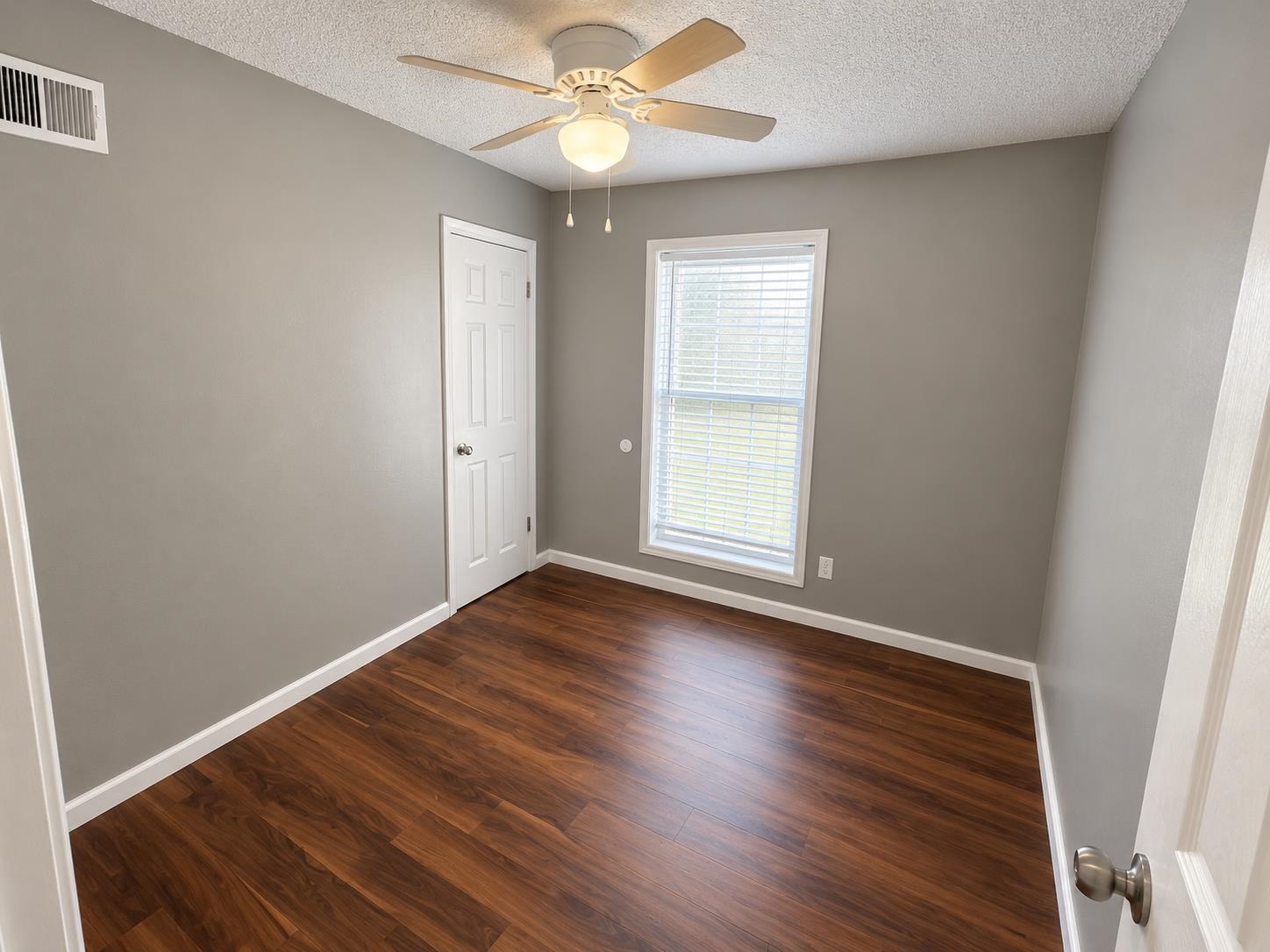 2492 Lisa Ave Property Photo 5