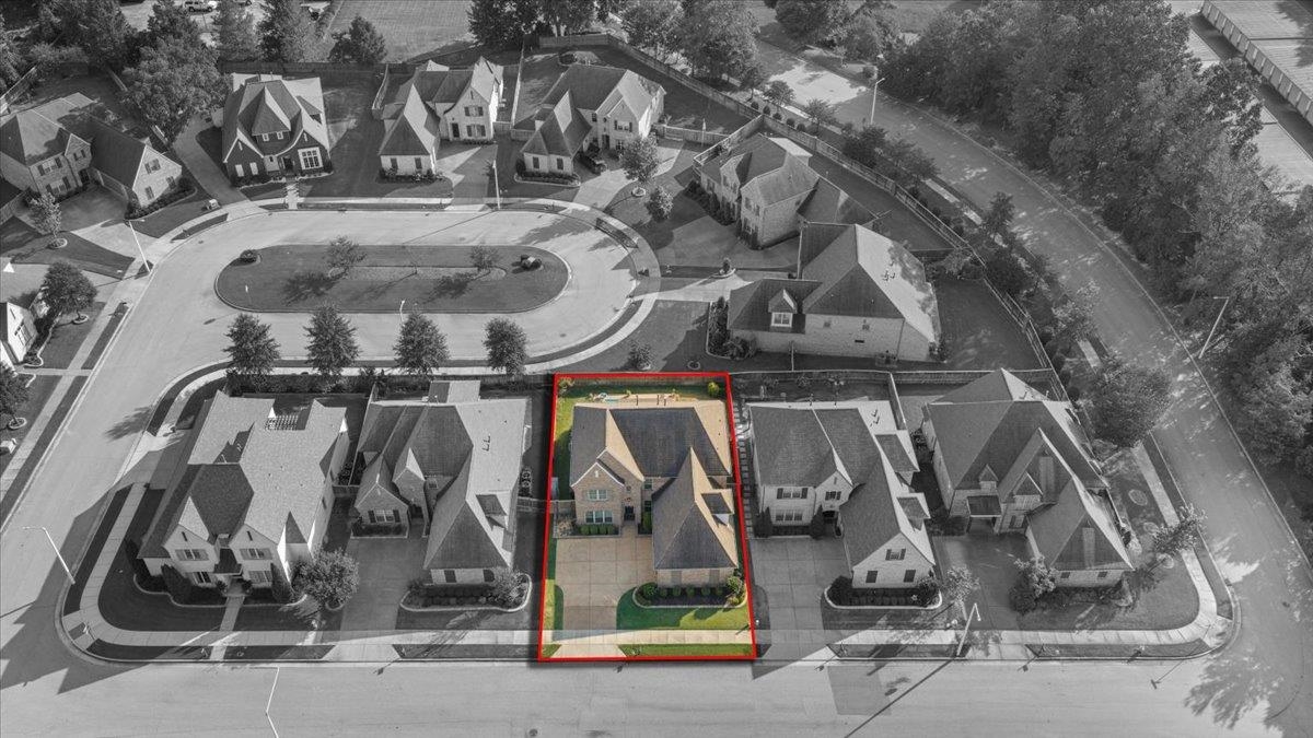 10063 Market Cross Ln Property Photo 2