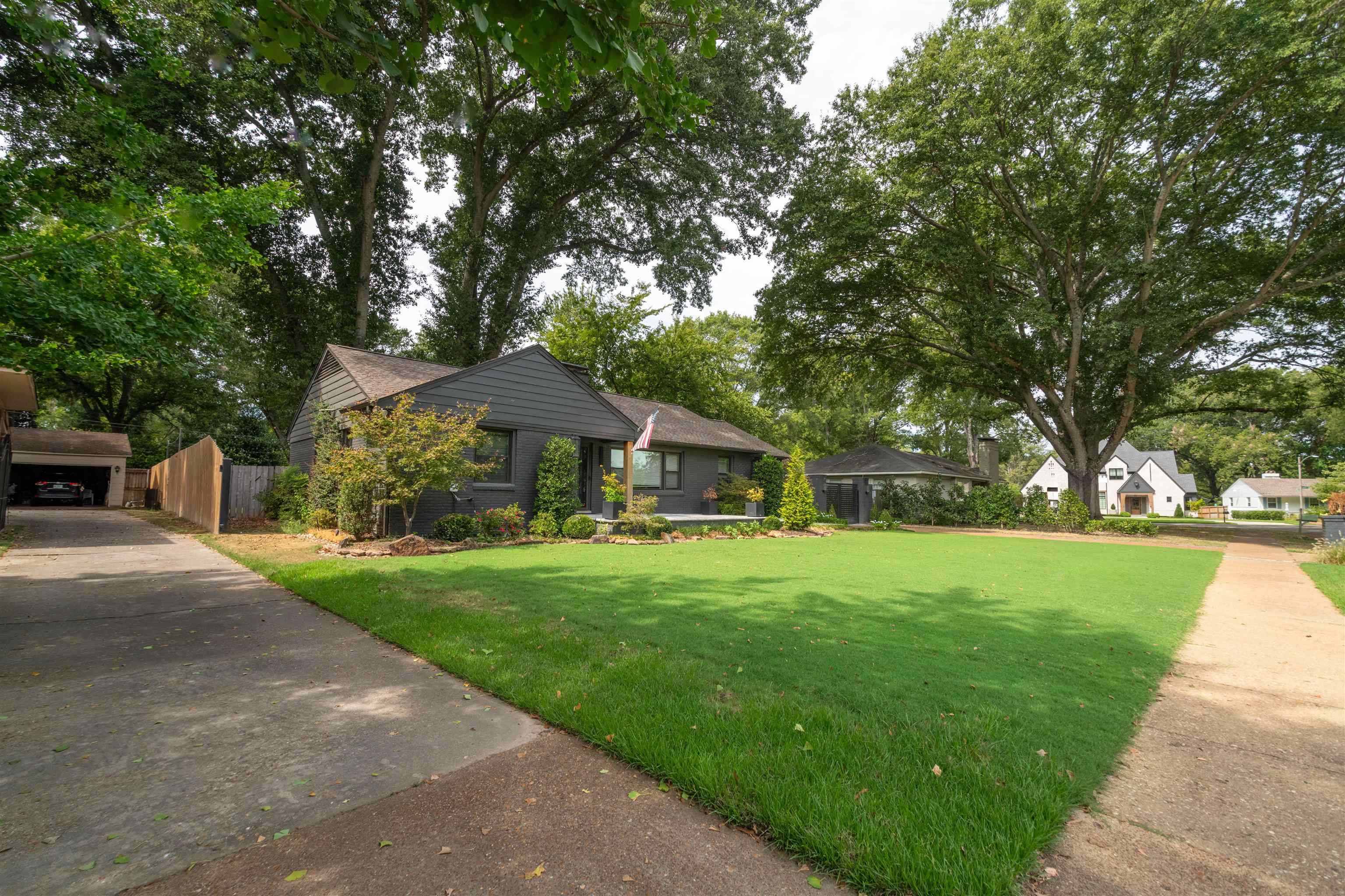 211 Cecilia Dr Property Photo 6