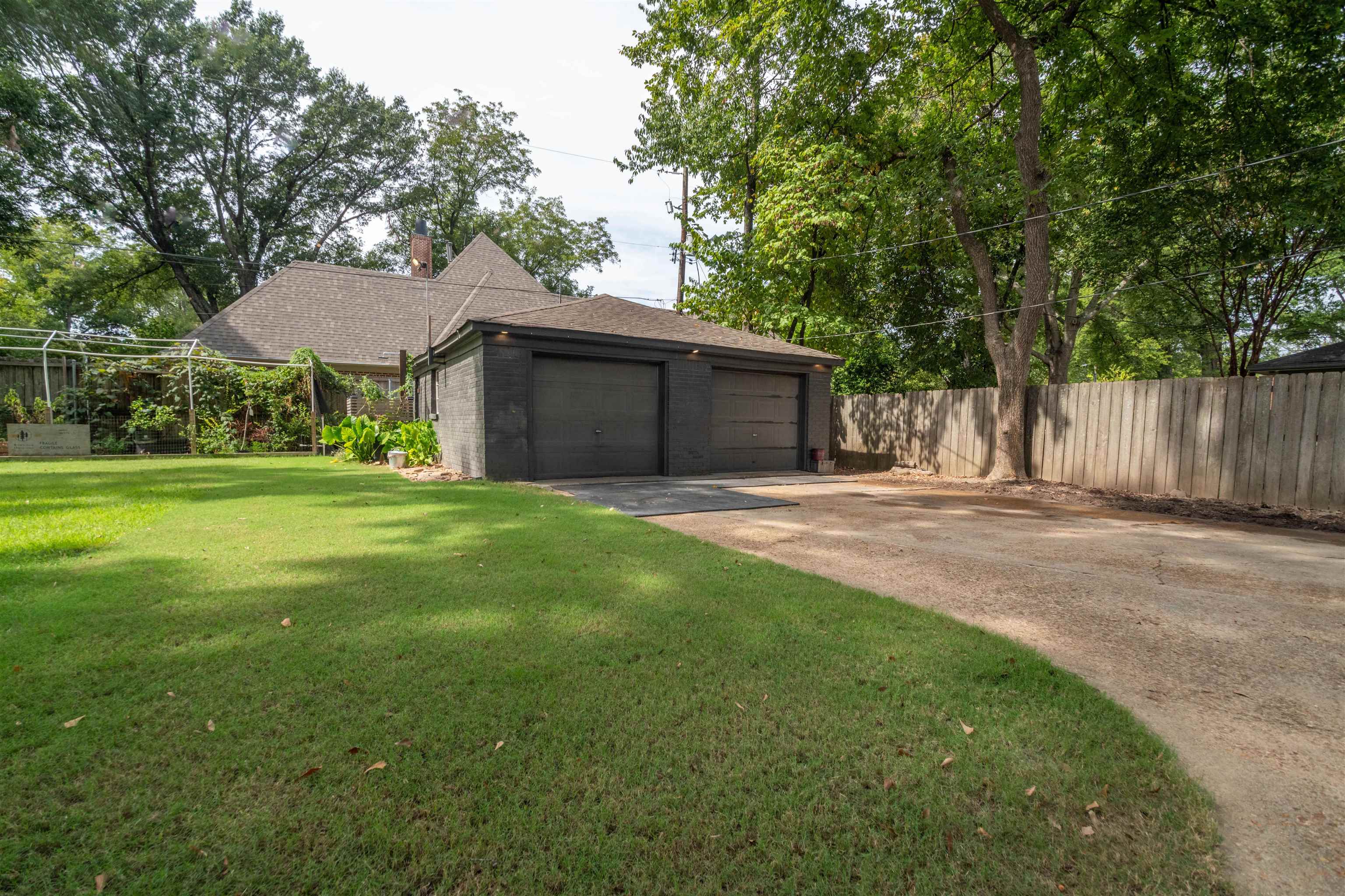 211 Cecilia Dr Property Photo 34