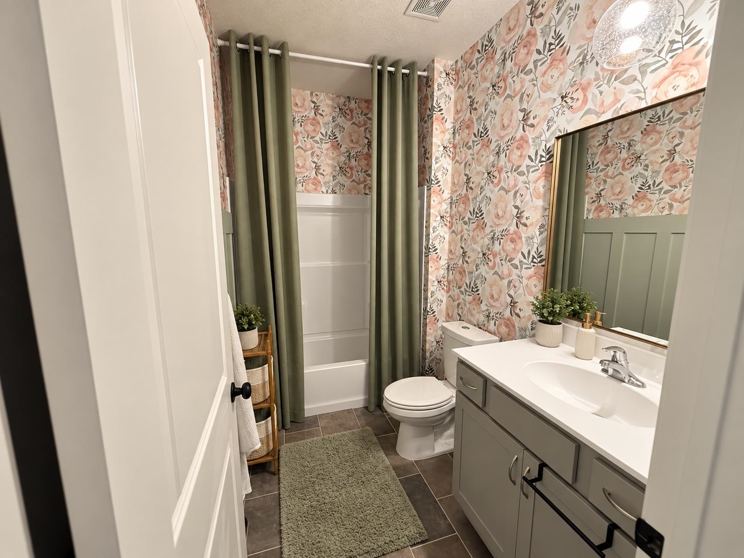 330 Colonial Heights Dr Property Photo 10