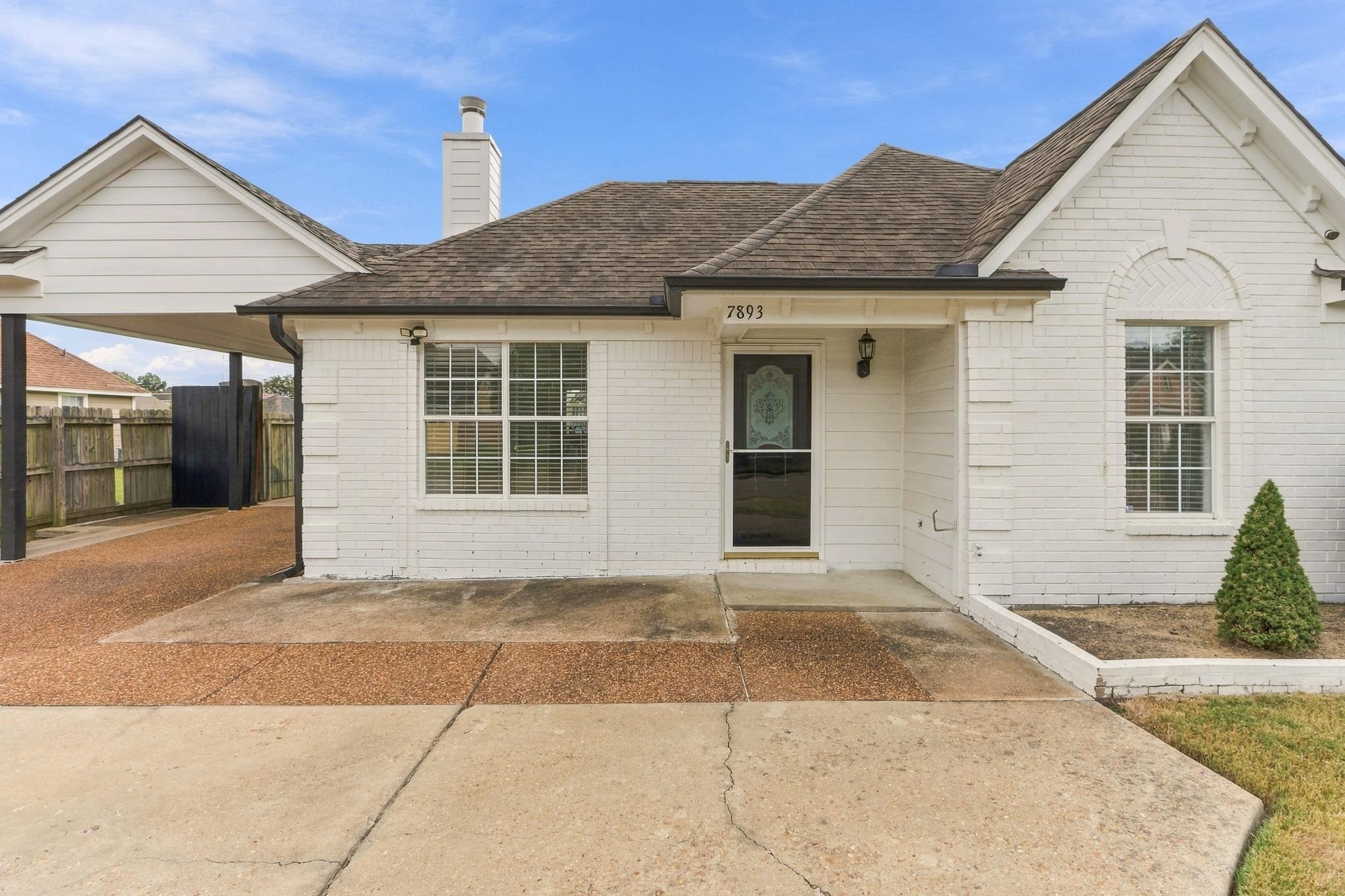 7893 Collins Wood Cv Property Photo 2