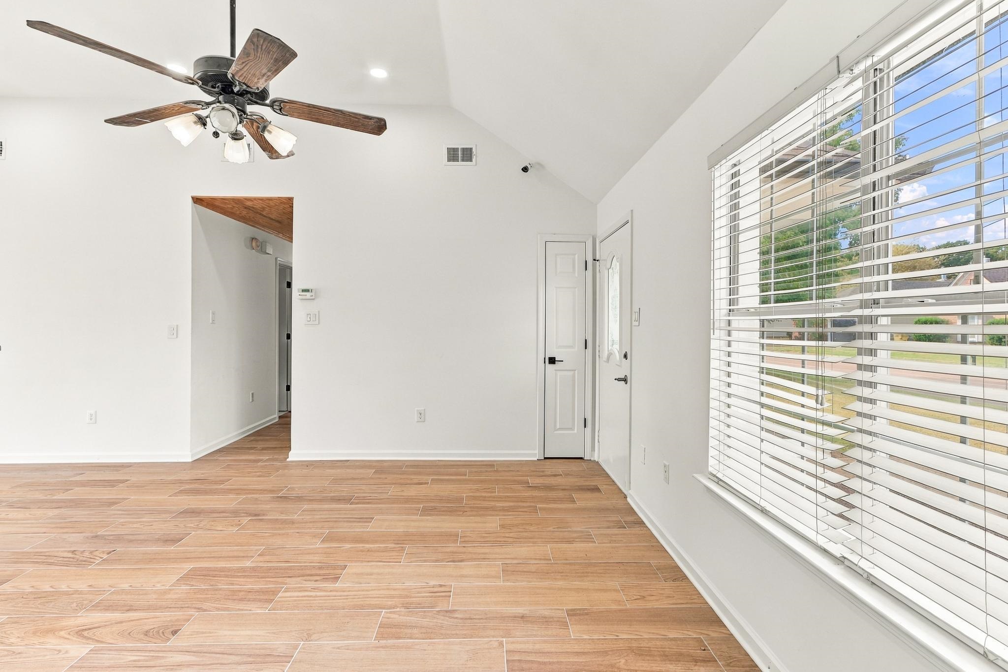 7893 Collins Wood Cv Property Photo 5
