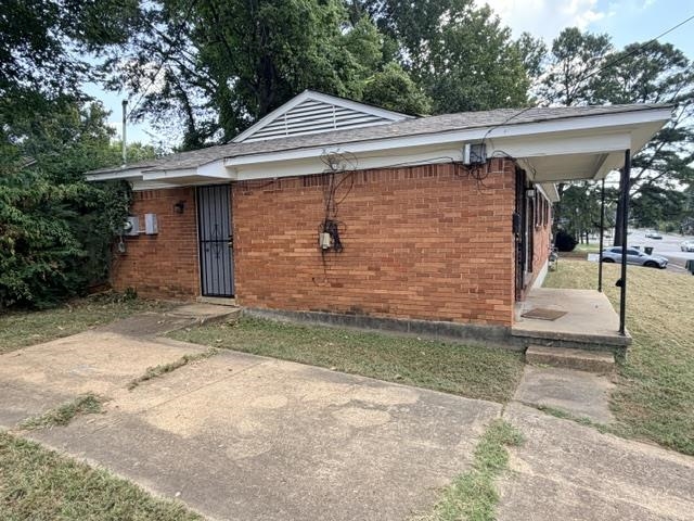 840 Pendleton St Property Photo 8