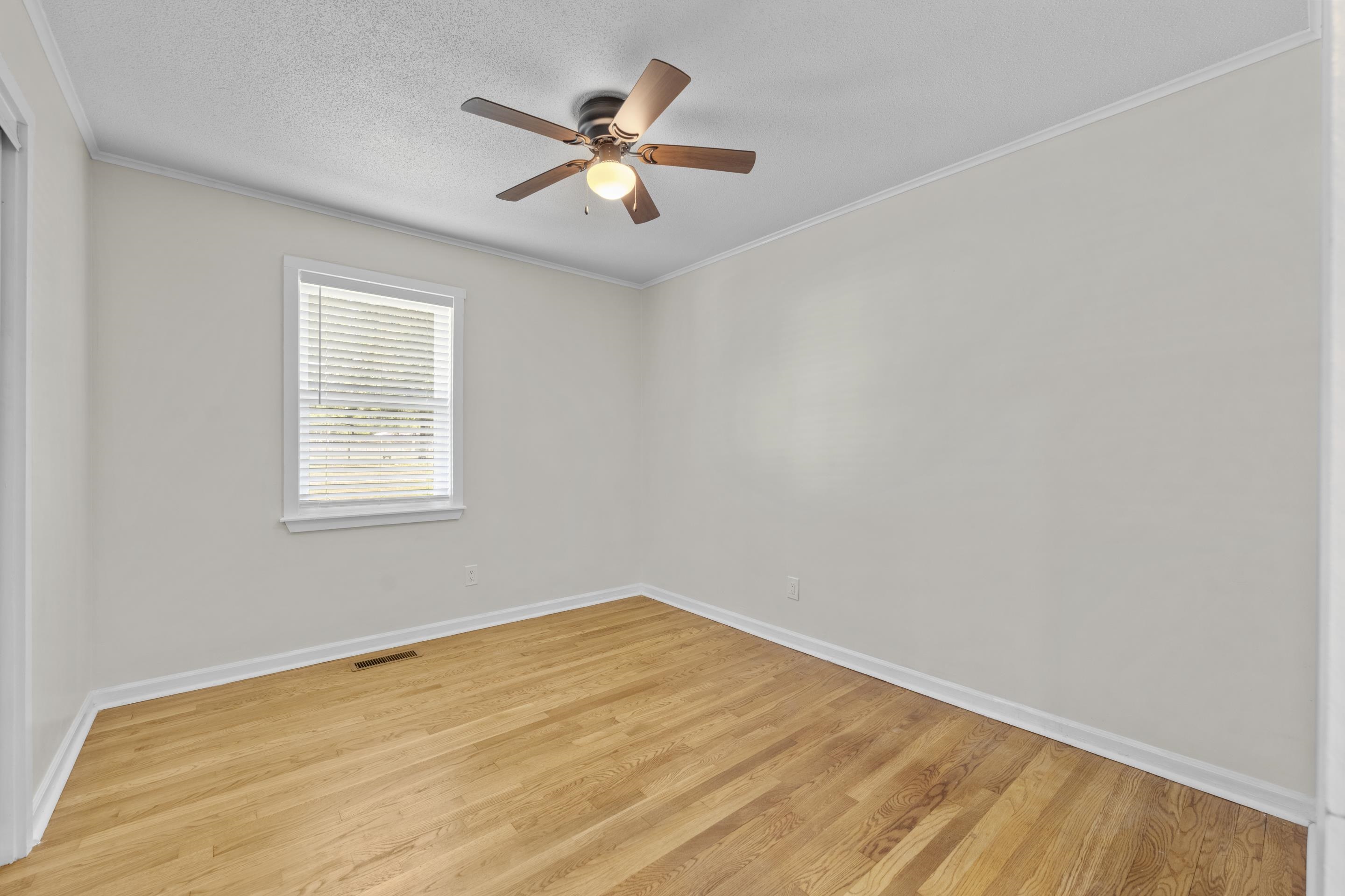 110 Old Main St Property Photo 16