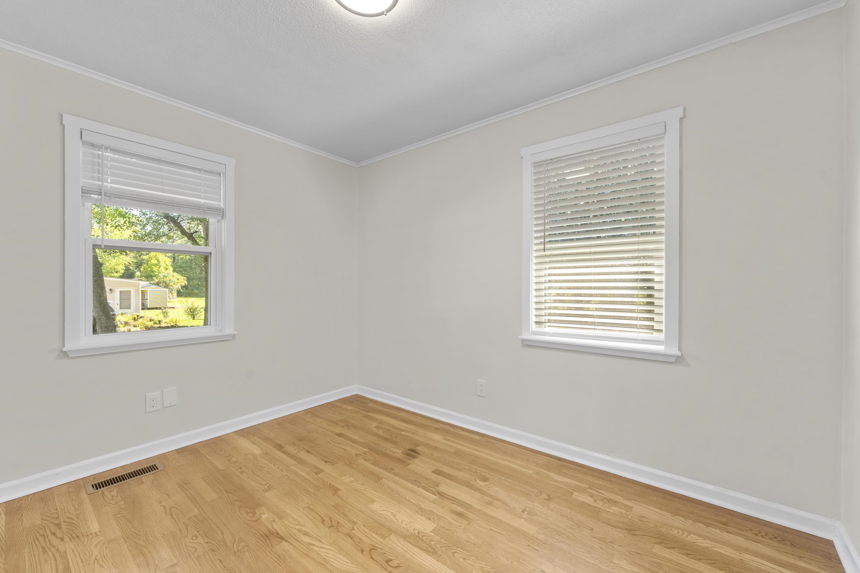 110 Old Main St Property Photo 19