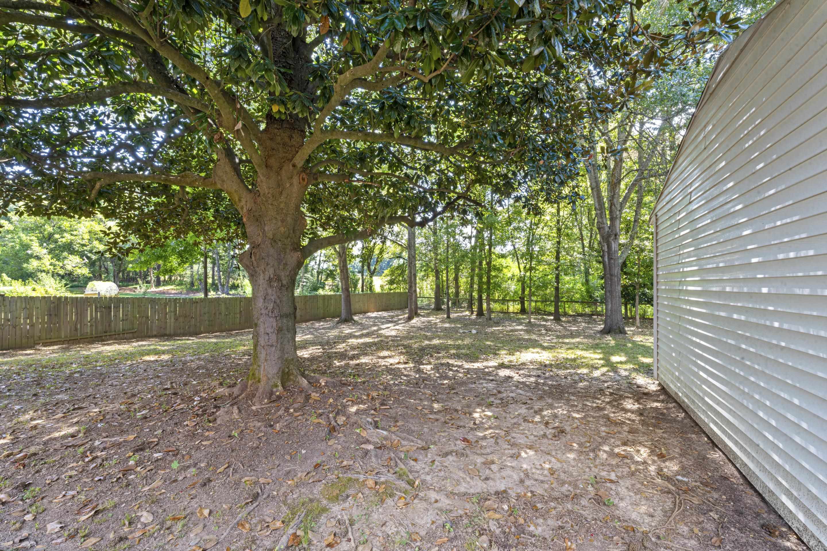 110 Old Main St Property Photo 24
