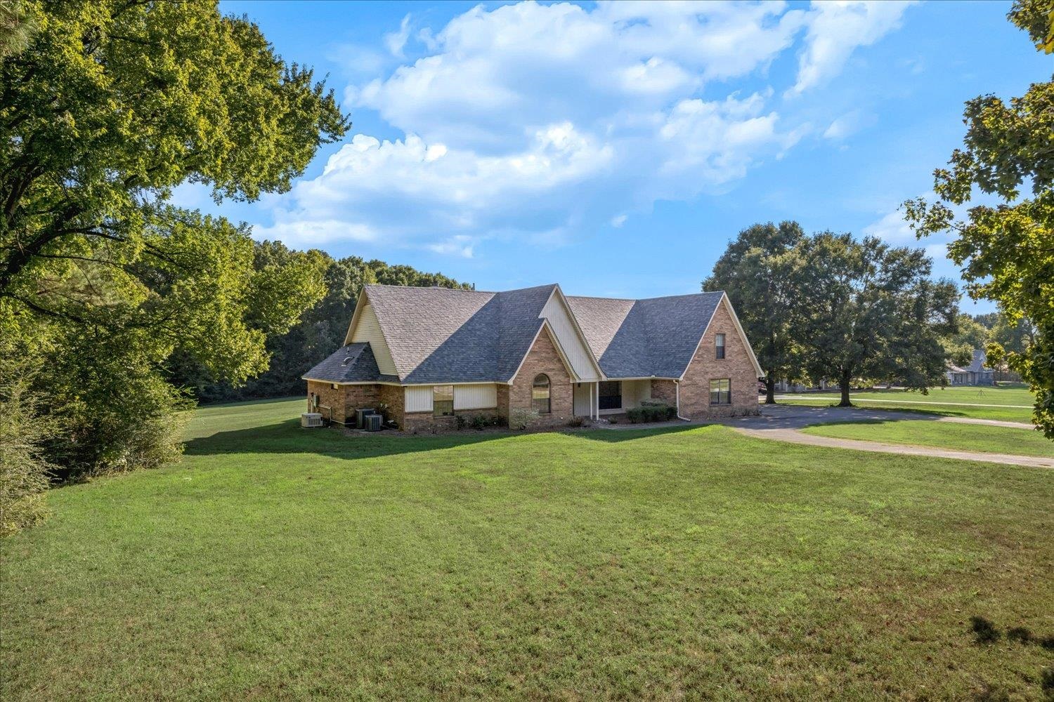 9485 Pleasant Ridge Rd Property Photo 1