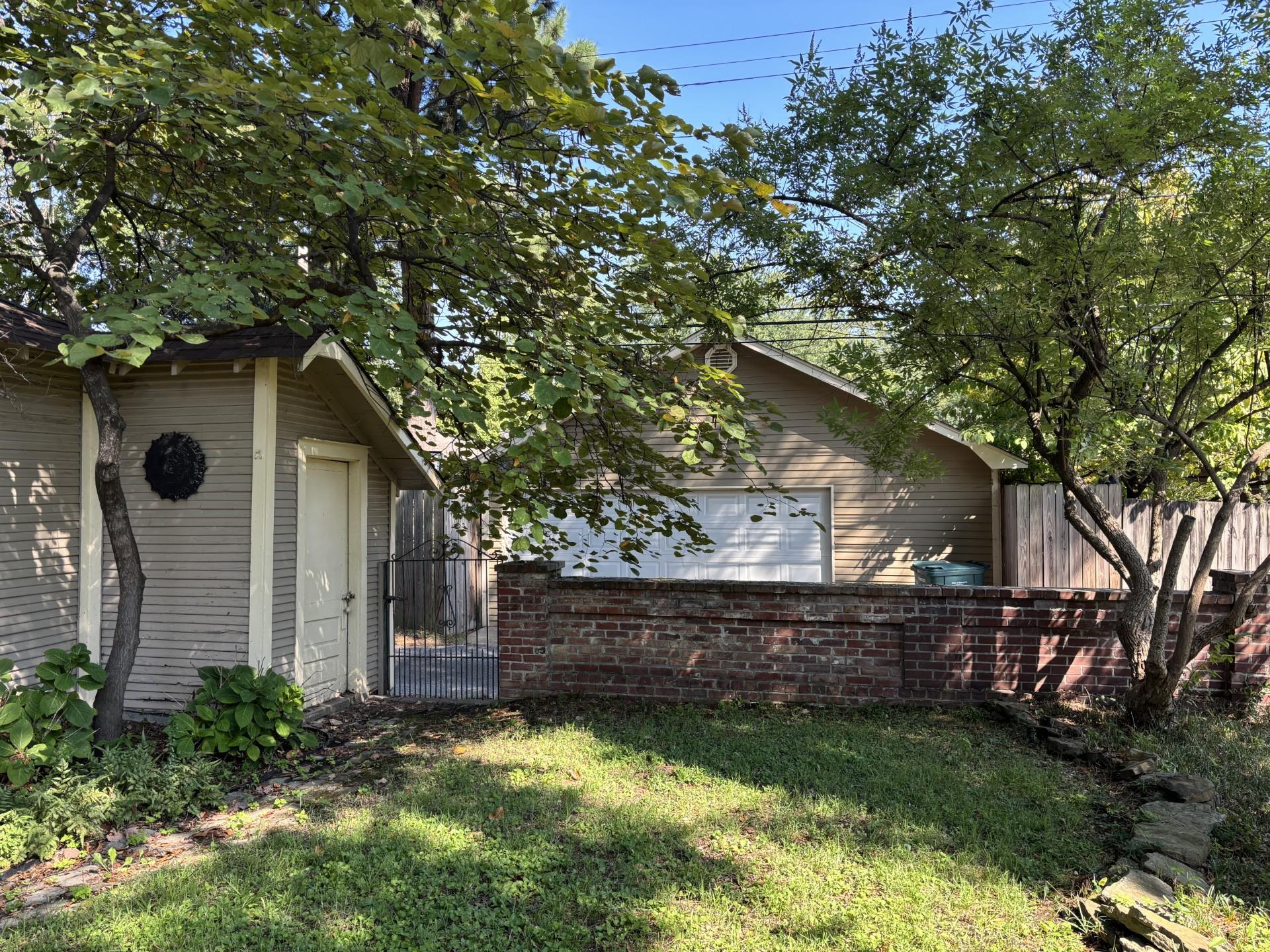 1762 Autumn Ave Property Photo 36
