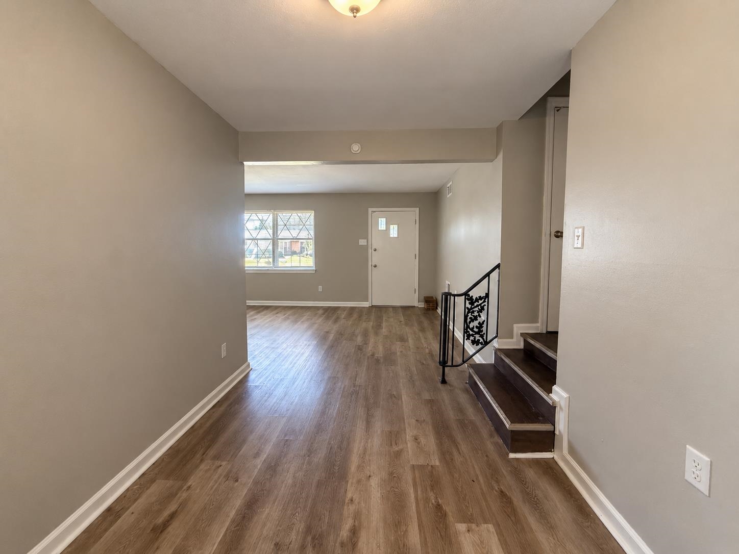 4887 Peace St Property Photo 6