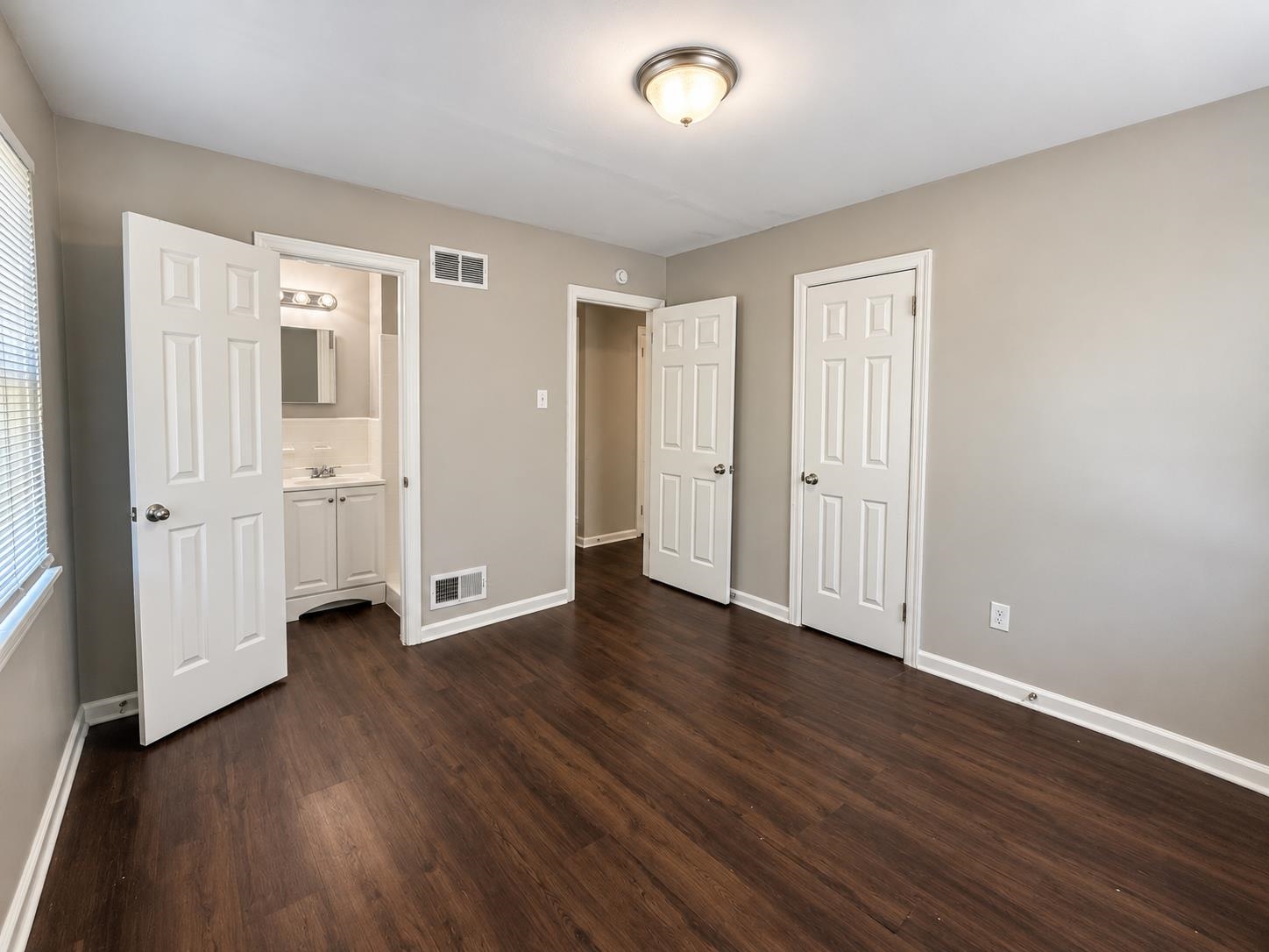 4887 Peace St Property Photo 11