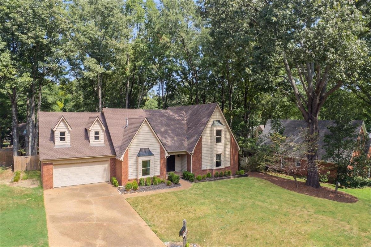 8950 GLENDALE CV