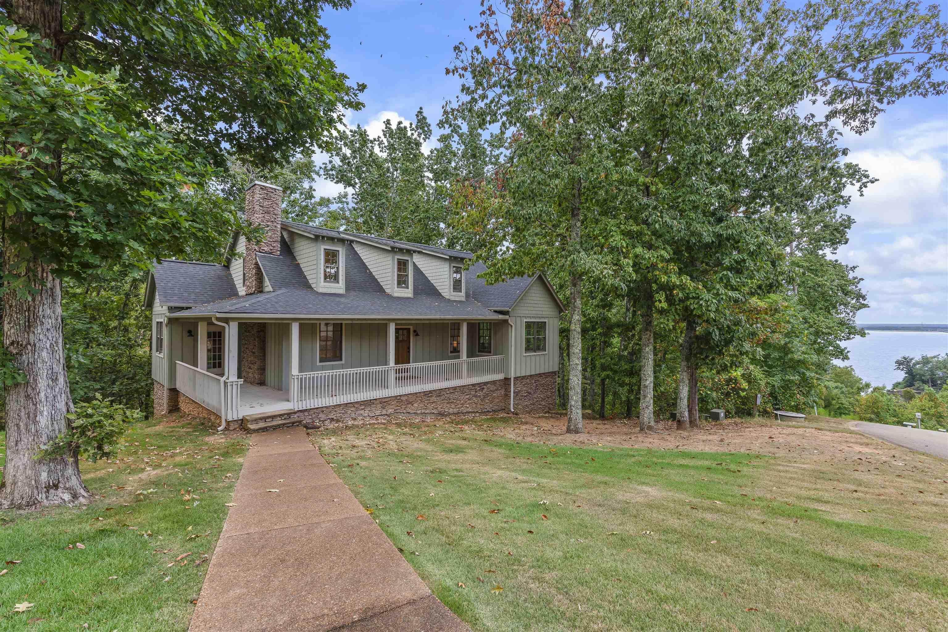 105 GENTLE RIDGE WAY Property Photo 1