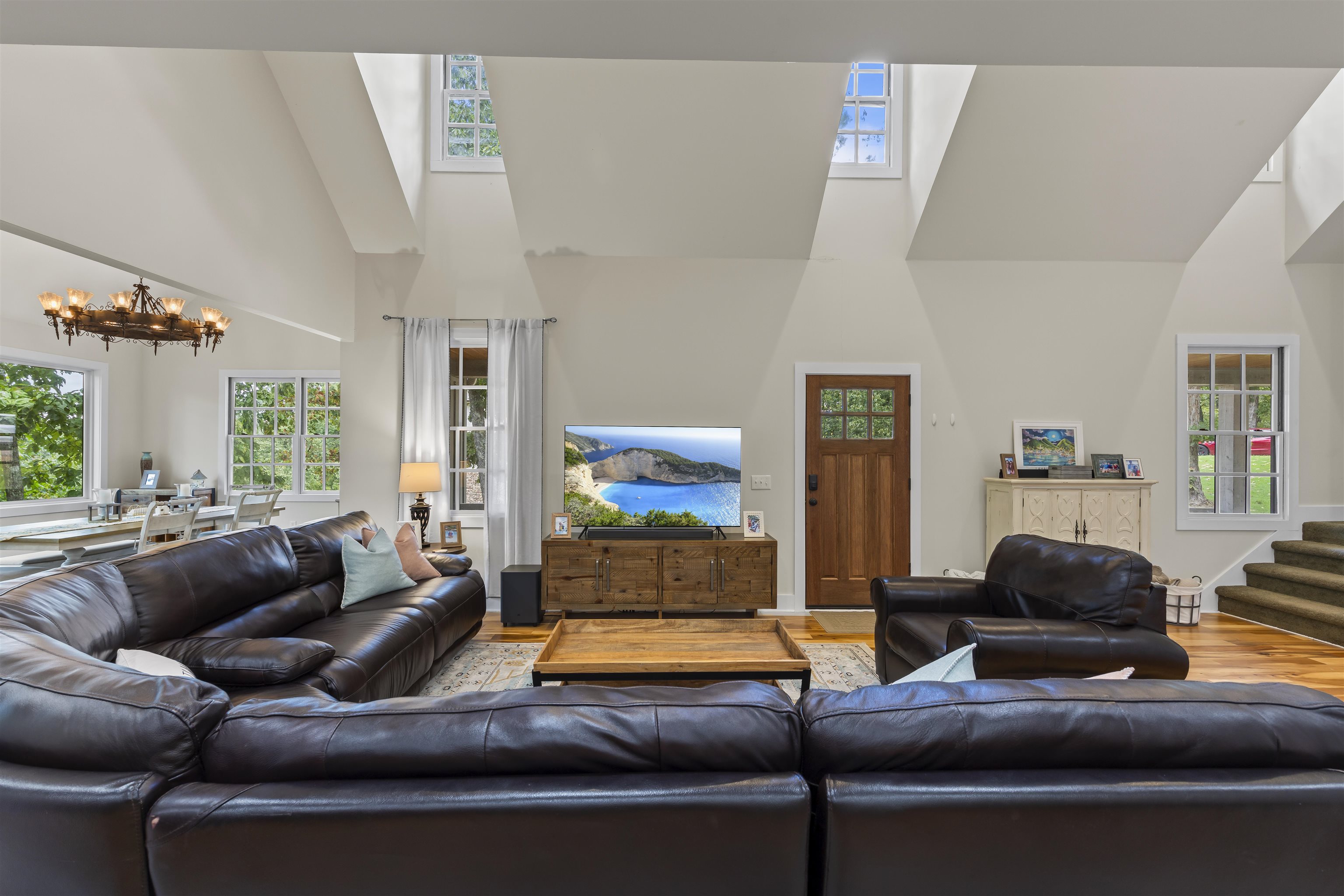 105 Gentle Ridge Way Property Photo 4