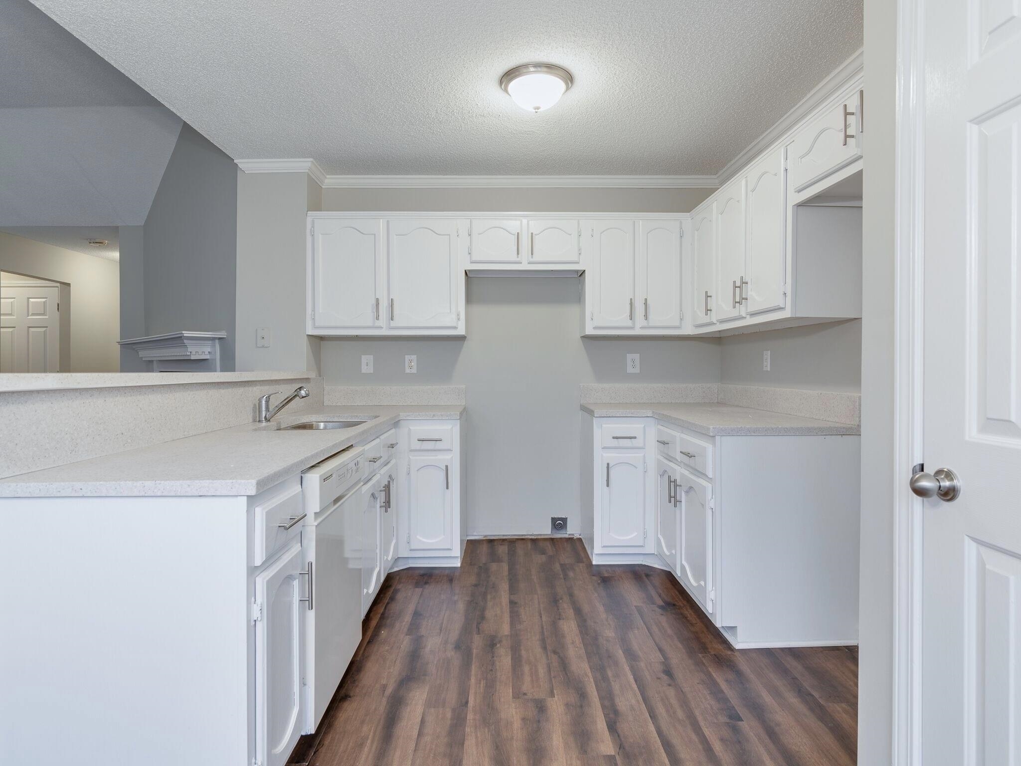 8955 Fulton Ln Property Photo 3