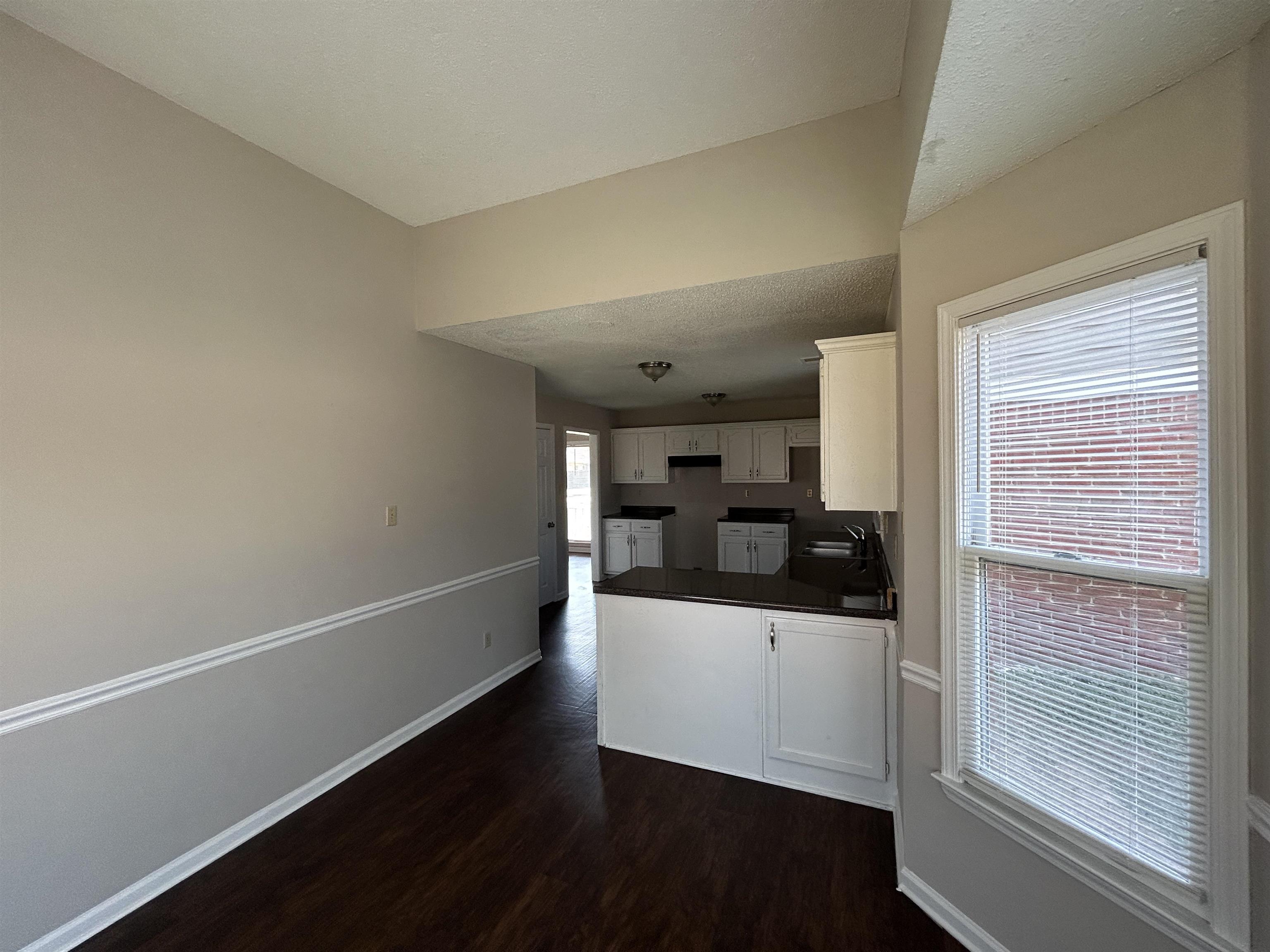 7562 Windsong Dr Property Photo 9