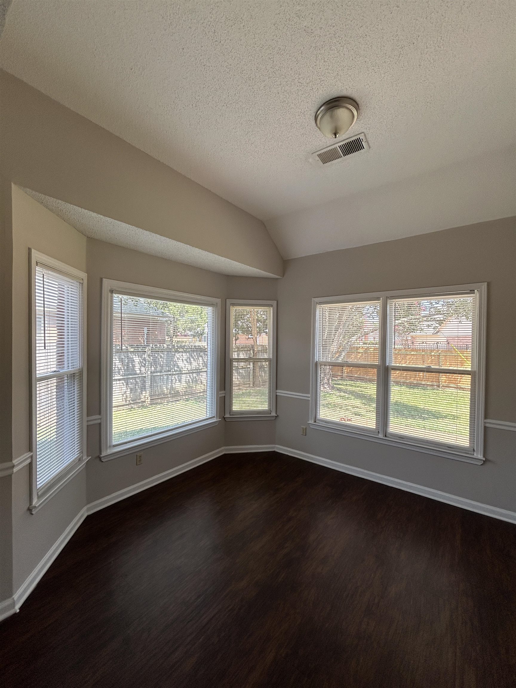 7562 Windsong Dr Property Photo 10