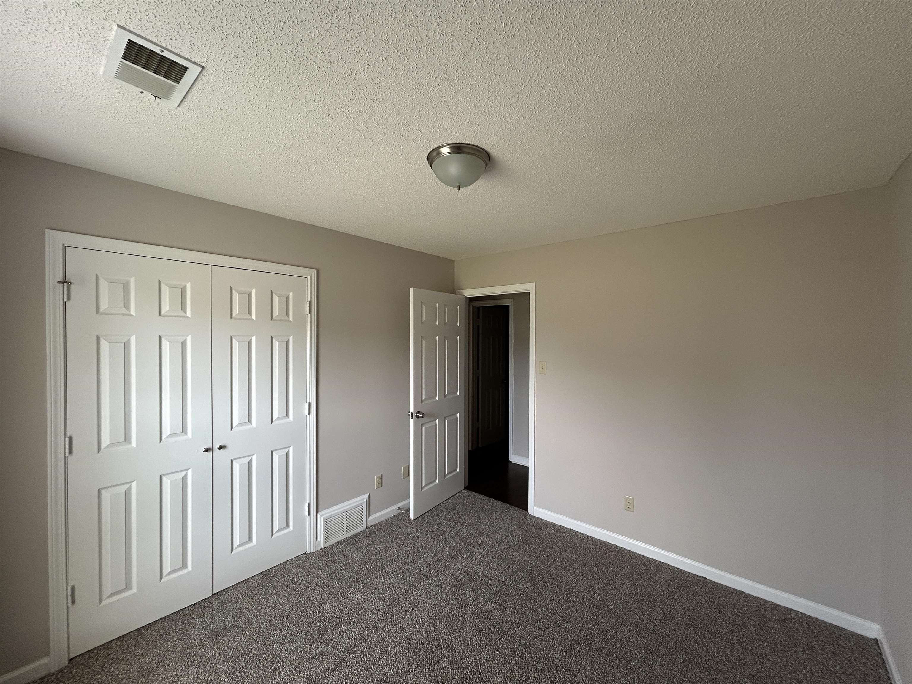 7562 Windsong Dr Property Photo 16