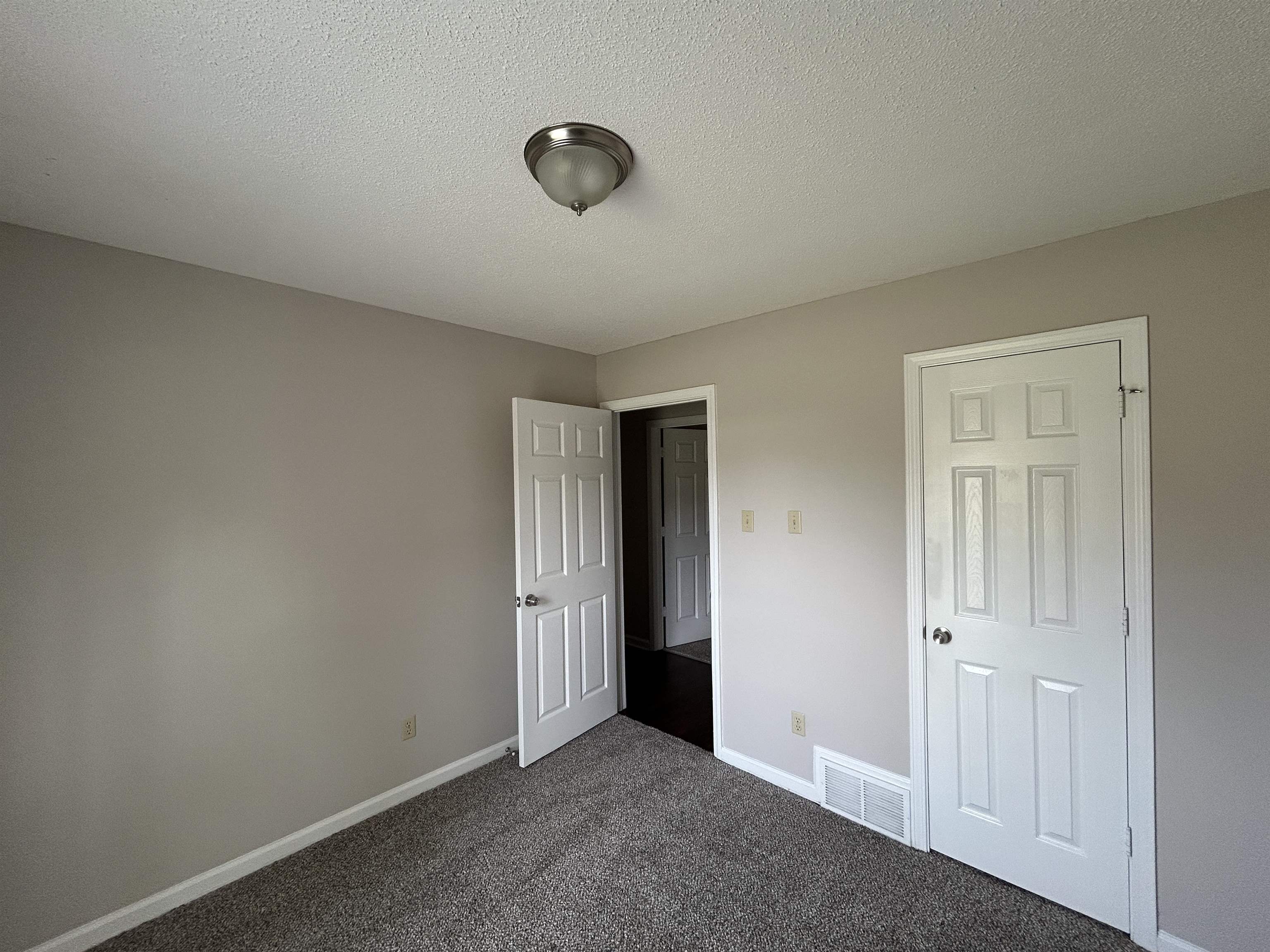 7562 Windsong Dr Property Photo 17