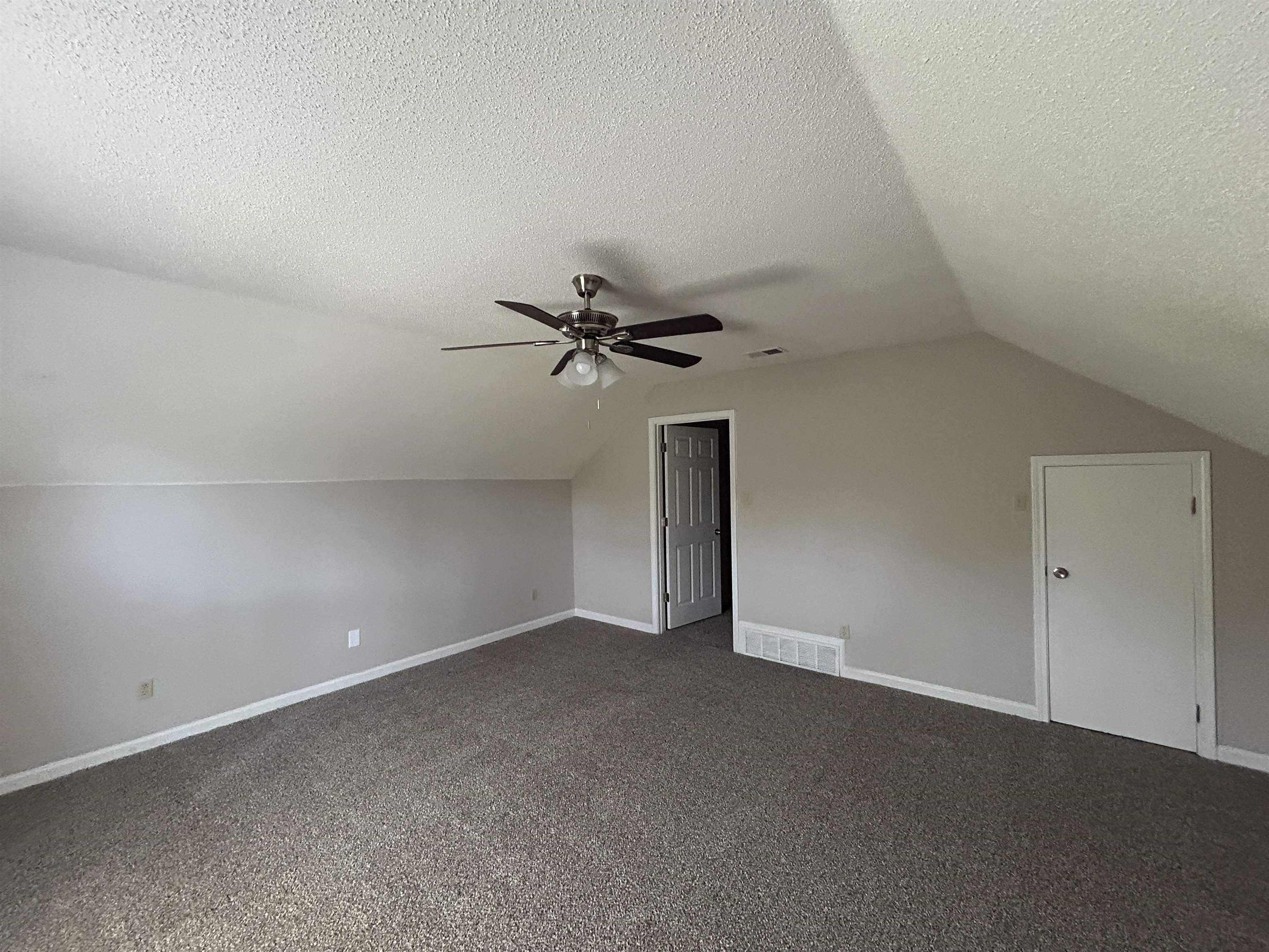 7562 Windsong Dr Property Photo 18